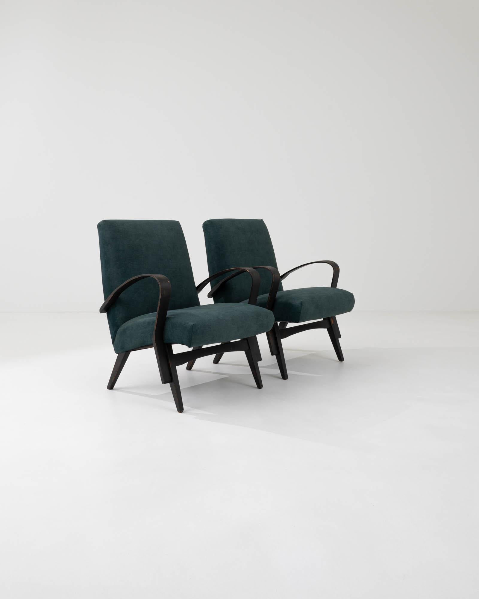 Vintage Czech Armchairs by Tatra, A Pair For Sale 1