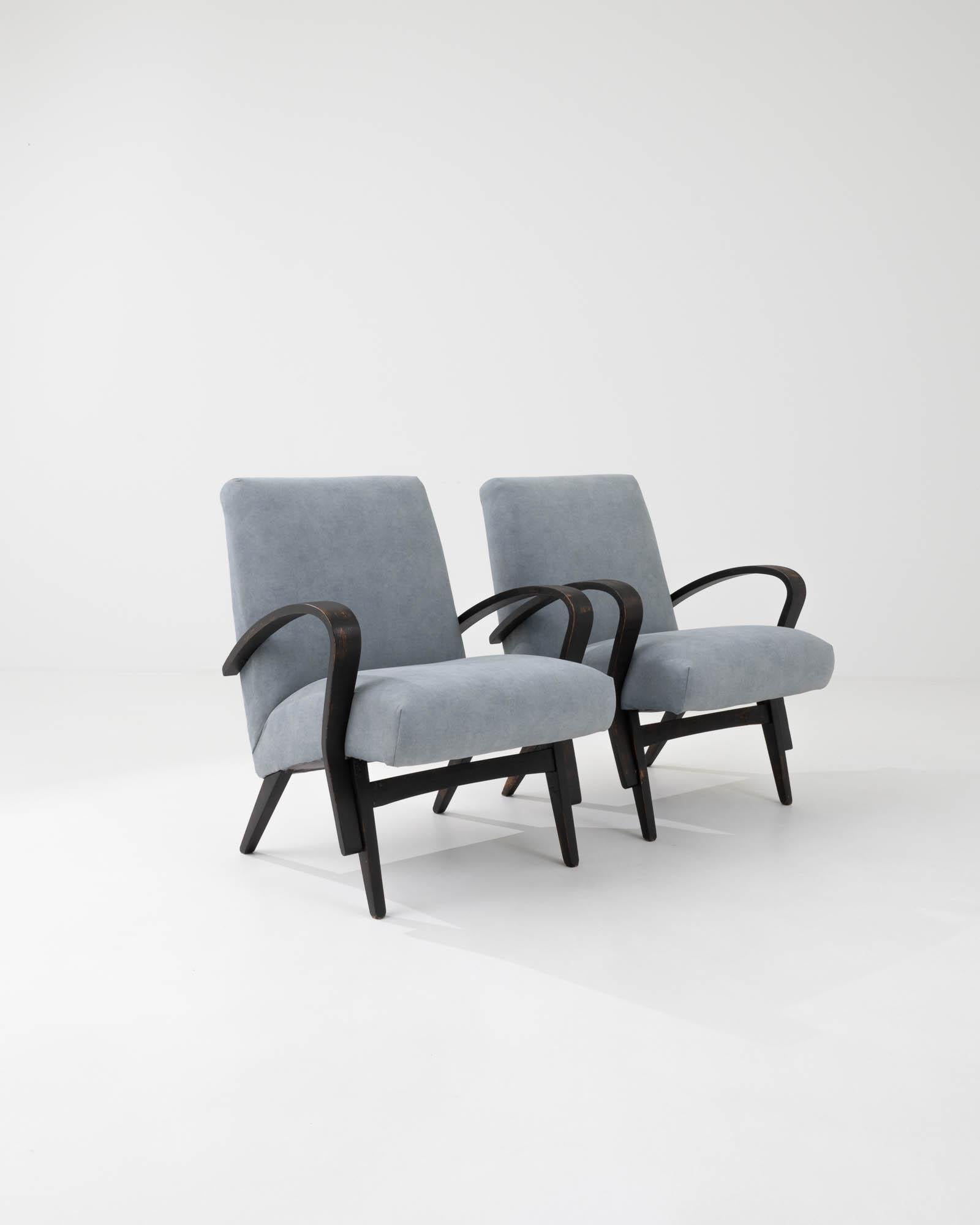 Vintage Czech Armchairs by Tatra, A Pair For Sale 3