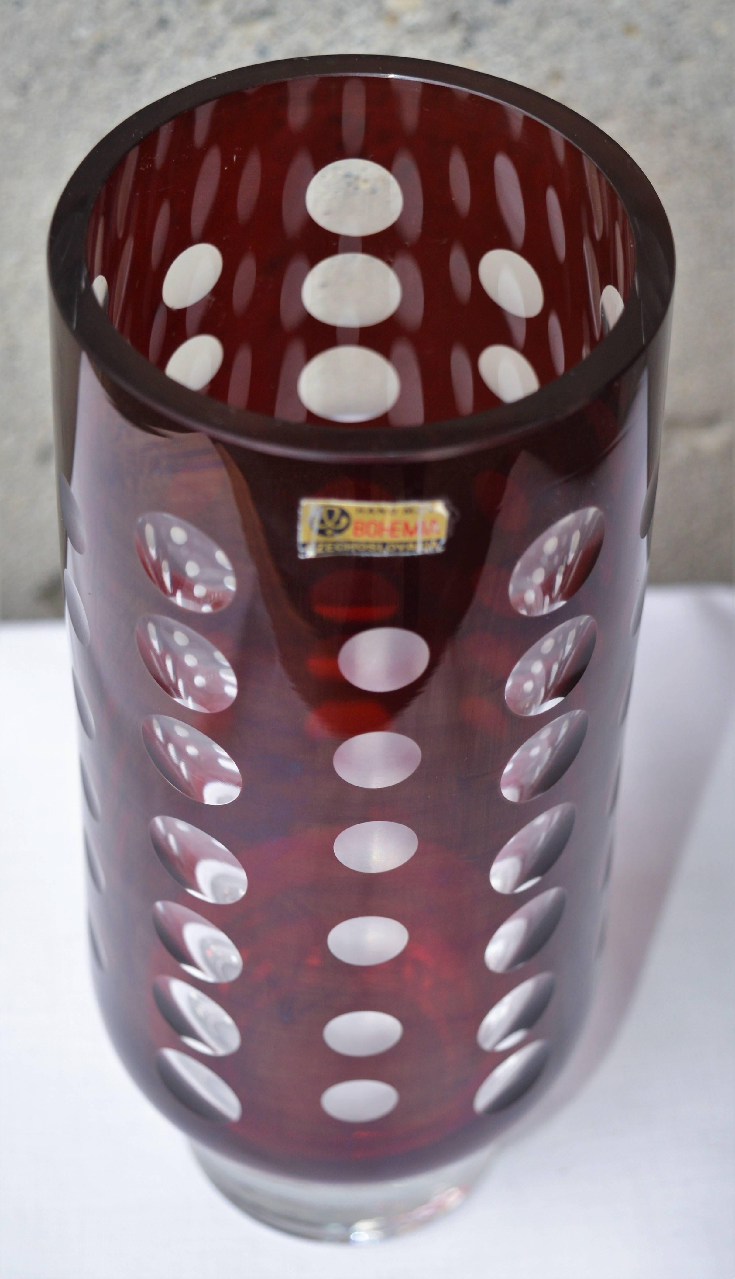 Vintage Czech Bohemia Optic Glass Vase Burgundy Cased in Clear In Excellent Condition For Sale In New Westminster, British Columbia