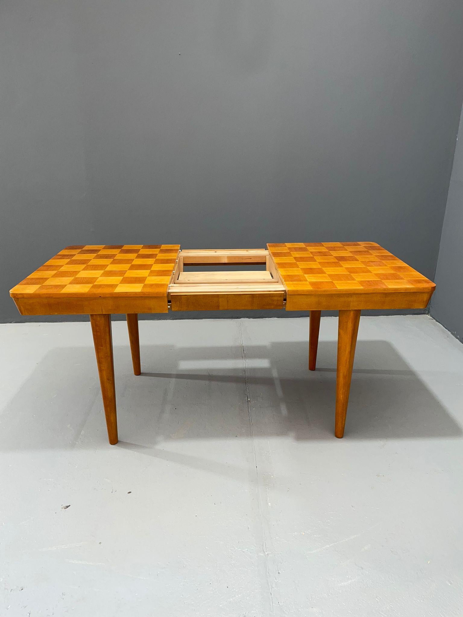 Vintage Czech Dining Table by Jindřich Halabala – Expandable, 1940s Mid-Century en vente 4