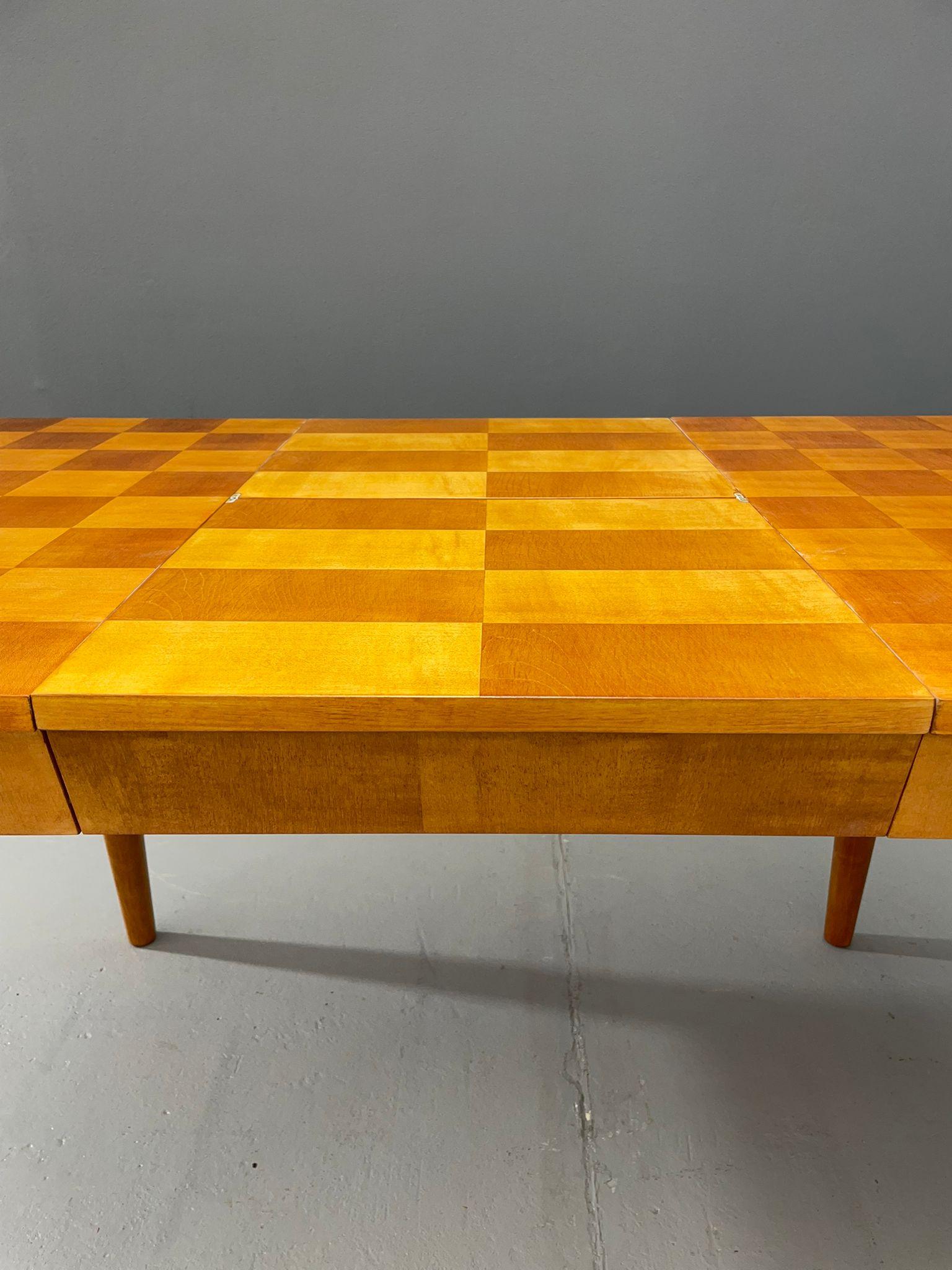 20ième siècle Vintage Czech Dining Table by Jindřich Halabala – Expandable, 1940s Mid-Century en vente