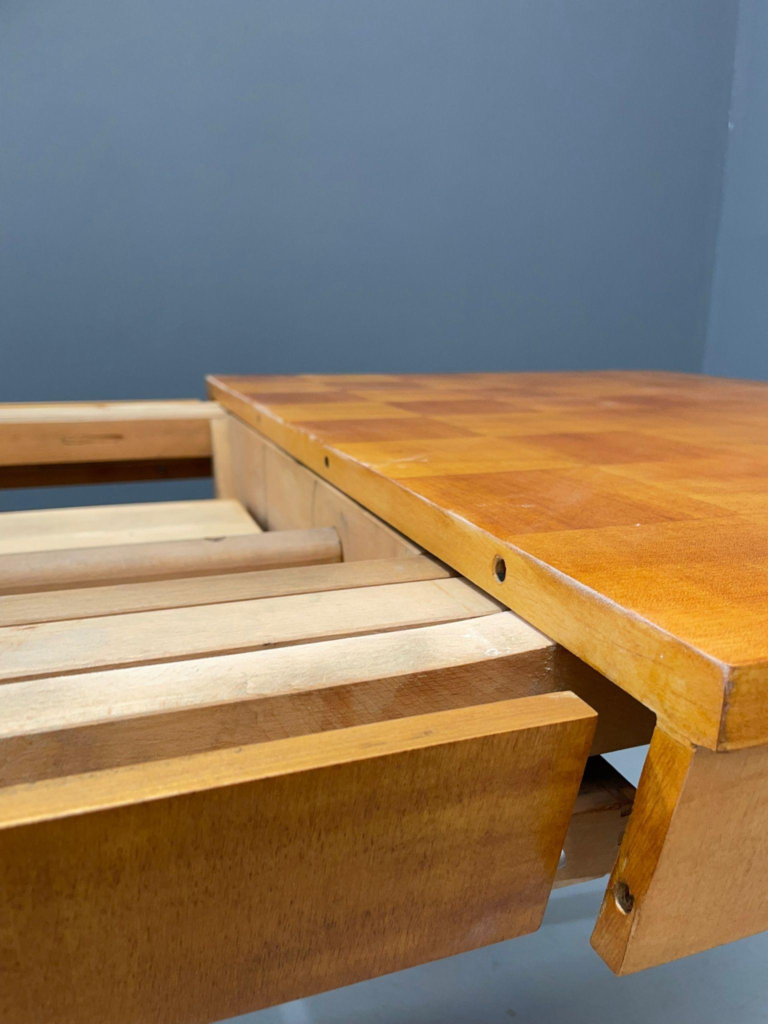 Vintage Czech Dining Table by Jindřich Halabala – Expandable, 1940s Mid-Century en vente 1
