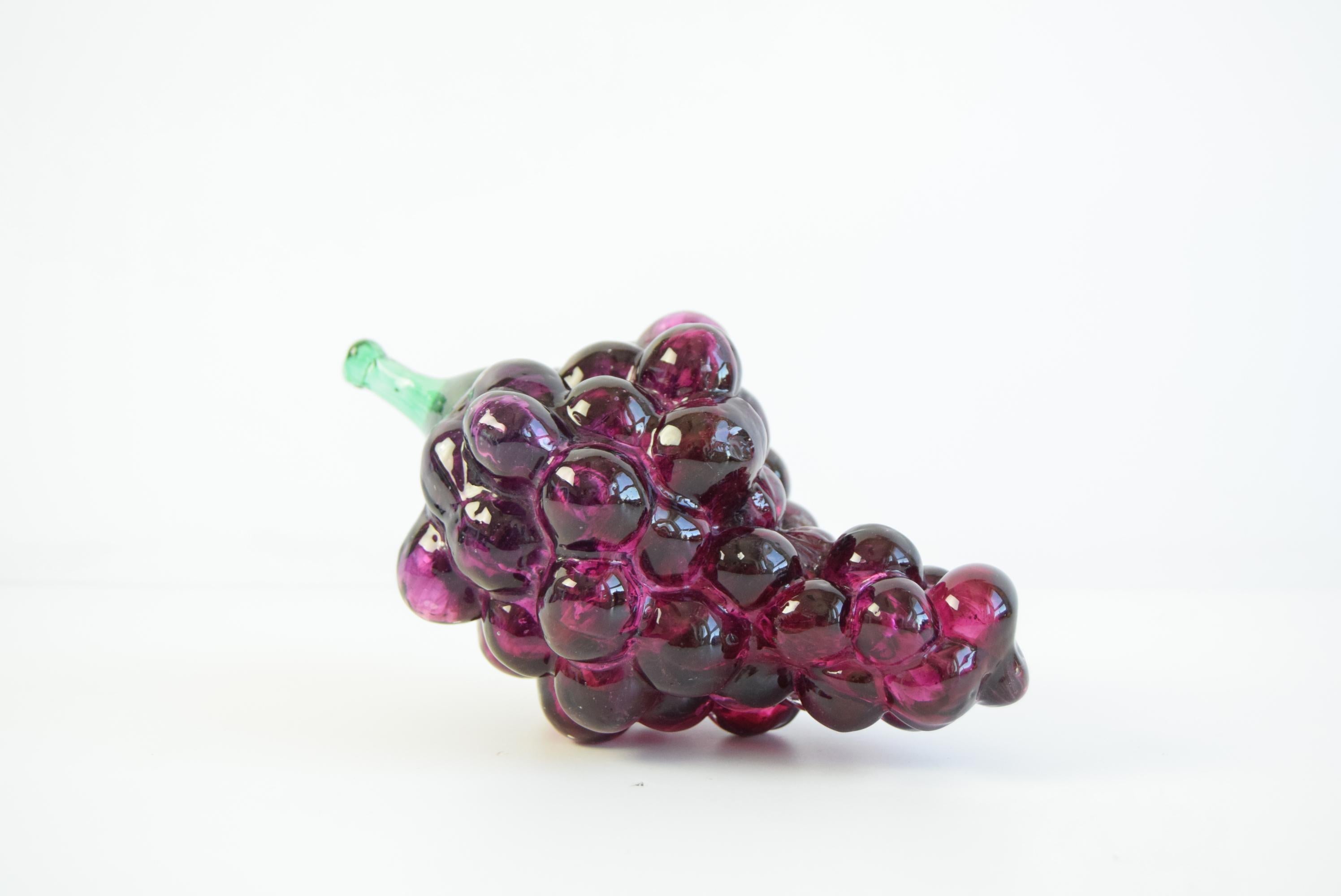 Tschechische Trauben-Cluster-Skulptur aus tschechischem Glas, mundgeblasenes Kunstglas, 1970er Jahre (Moderne der Mitte des Jahrhunderts) im Angebot