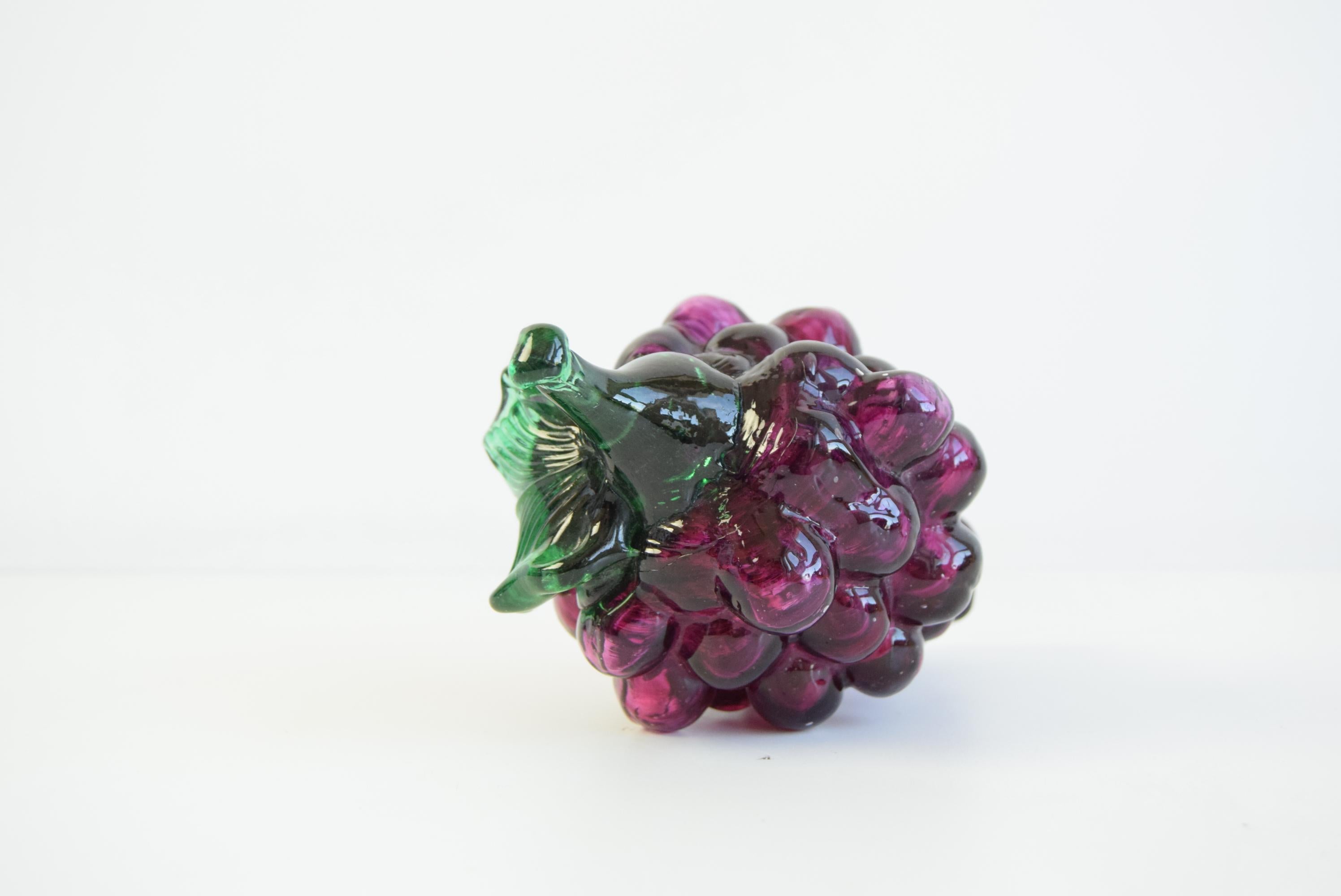 Tschechische Trauben-Cluster-Skulptur aus tschechischem Glas, mundgeblasenes Kunstglas, 1970er Jahre (Ende des 20. Jahrhunderts) im Angebot