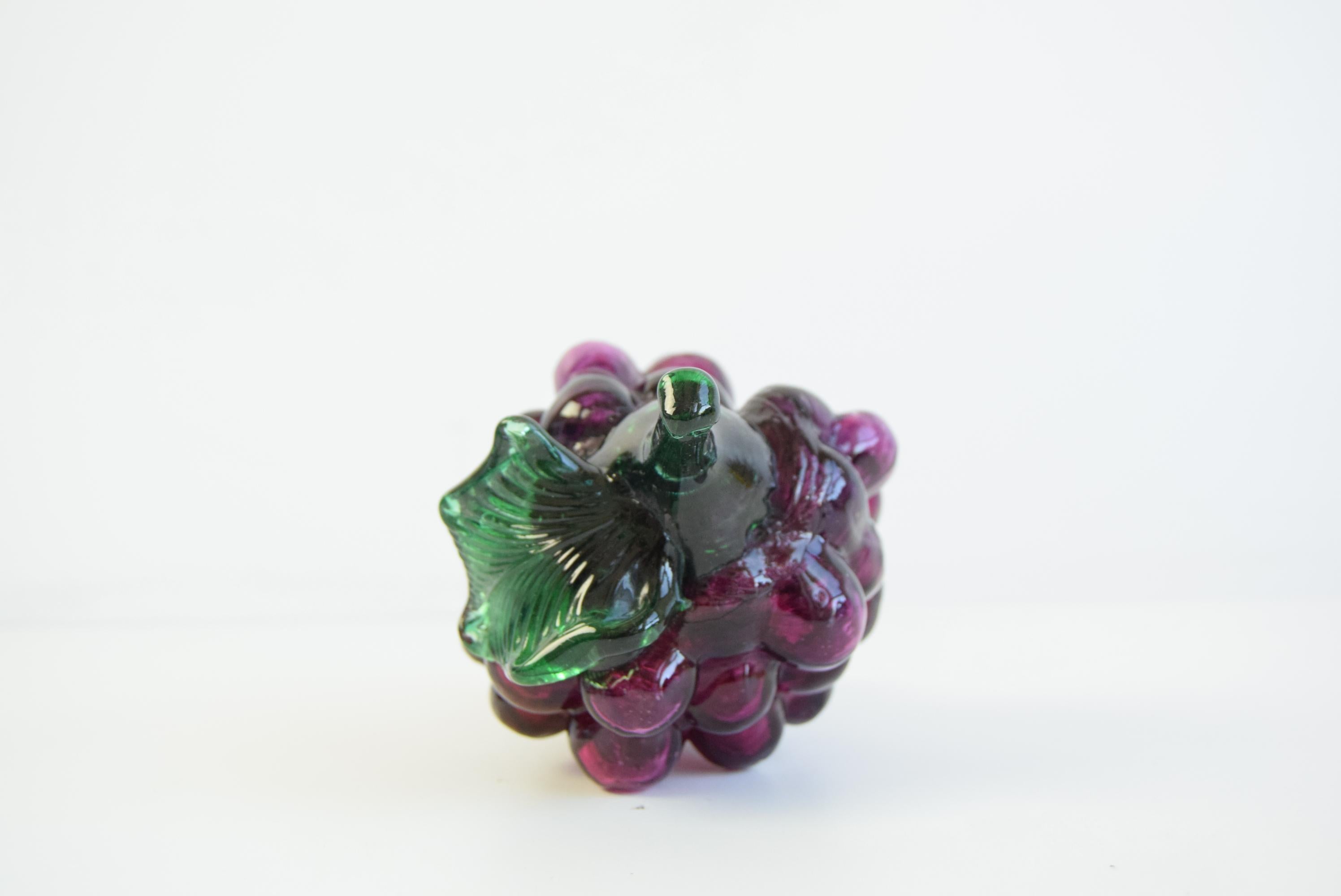 Tschechische Trauben-Cluster-Skulptur aus tschechischem Glas, mundgeblasenes Kunstglas, 1970er Jahre im Angebot 1