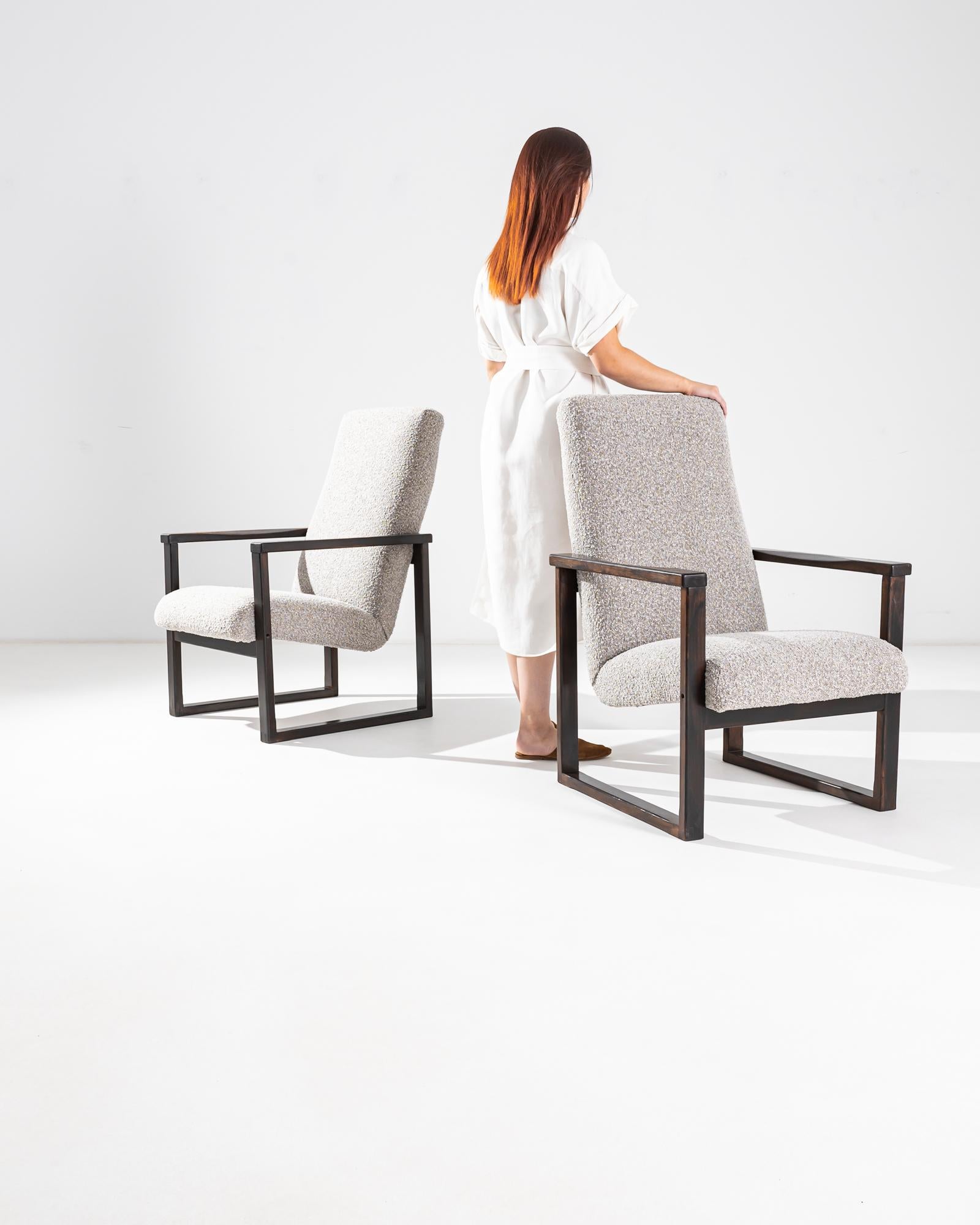 Mid-Century Modern Paire de fauteuils en bouclier gris tchèques d'époque en vente