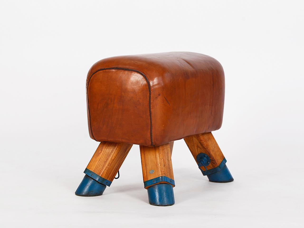 Vintage Czech Leather Gymnastics Stool Bench Pommel Horse Top 1930s In Good Condition For Sale In Wien, AT