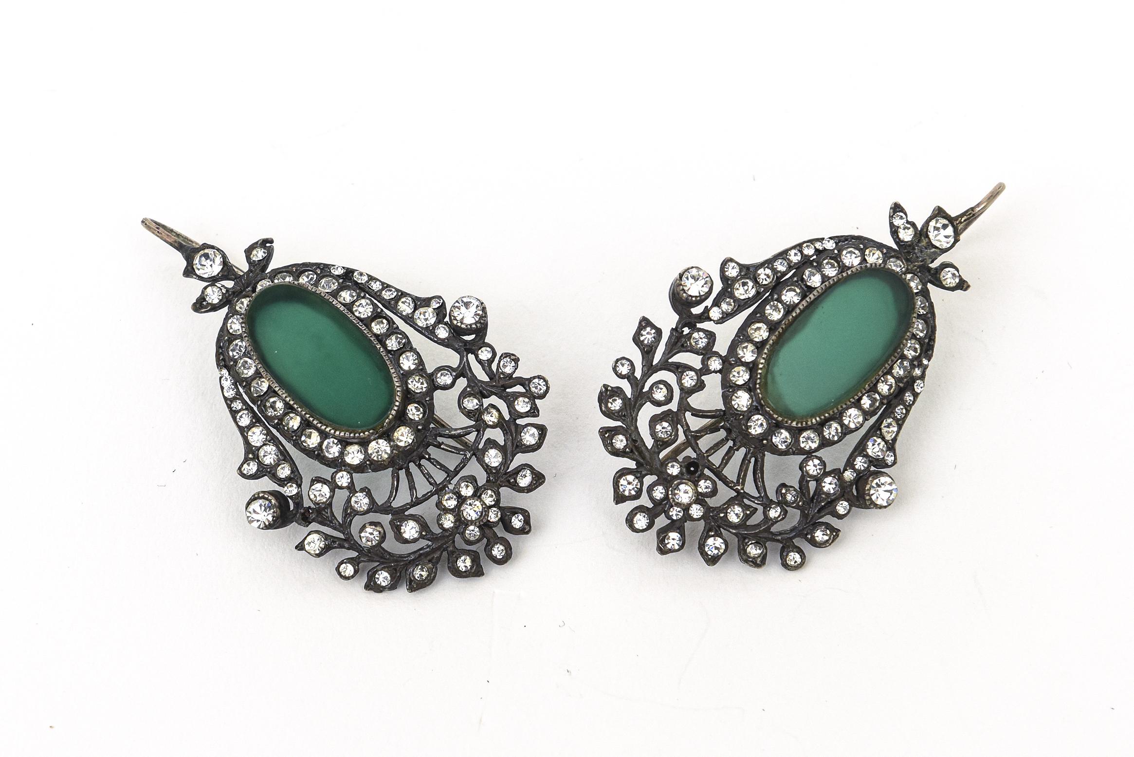 Art Deco Vintage Czech Rhinestone, Rhodium, Silver, Green Glass Dangle Pierced Earrings For Sale