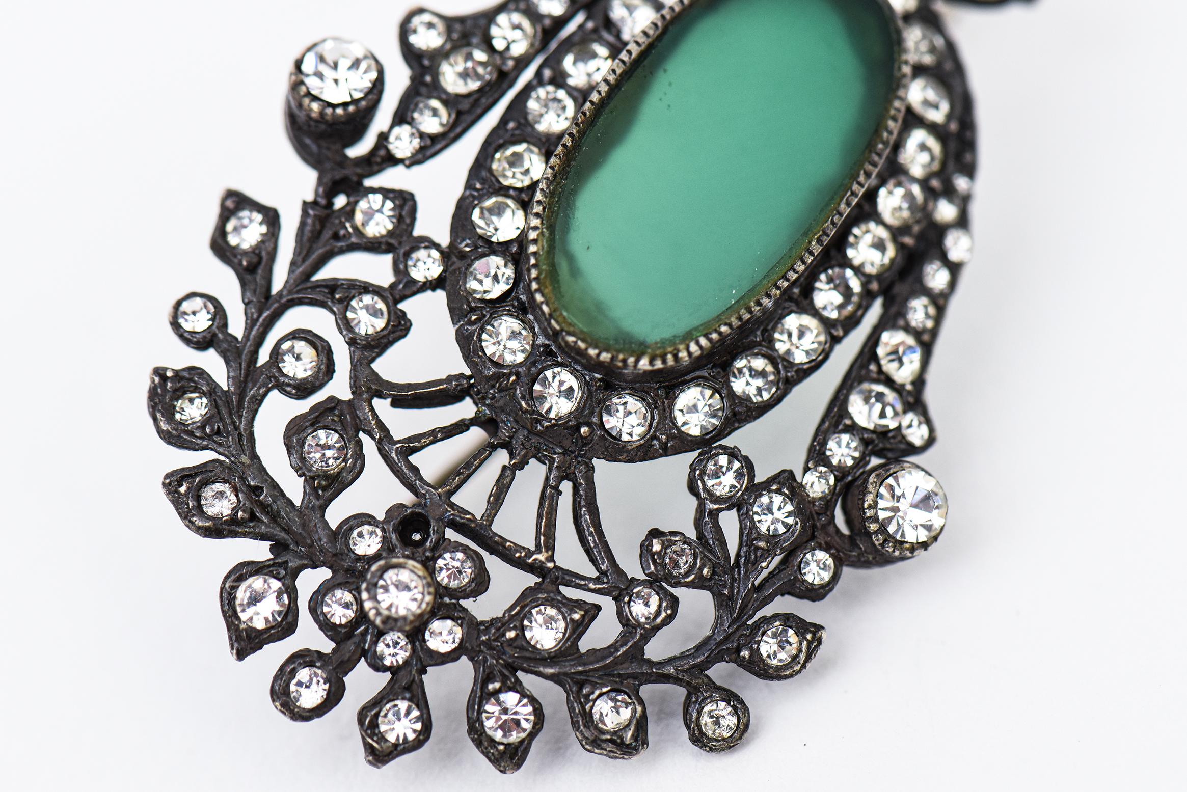 Vintage Czech Rhinestone, Rhodium, Silver, Green Glass Dangle Pierced Earrings In Good Condition For Sale In North Miami, FL