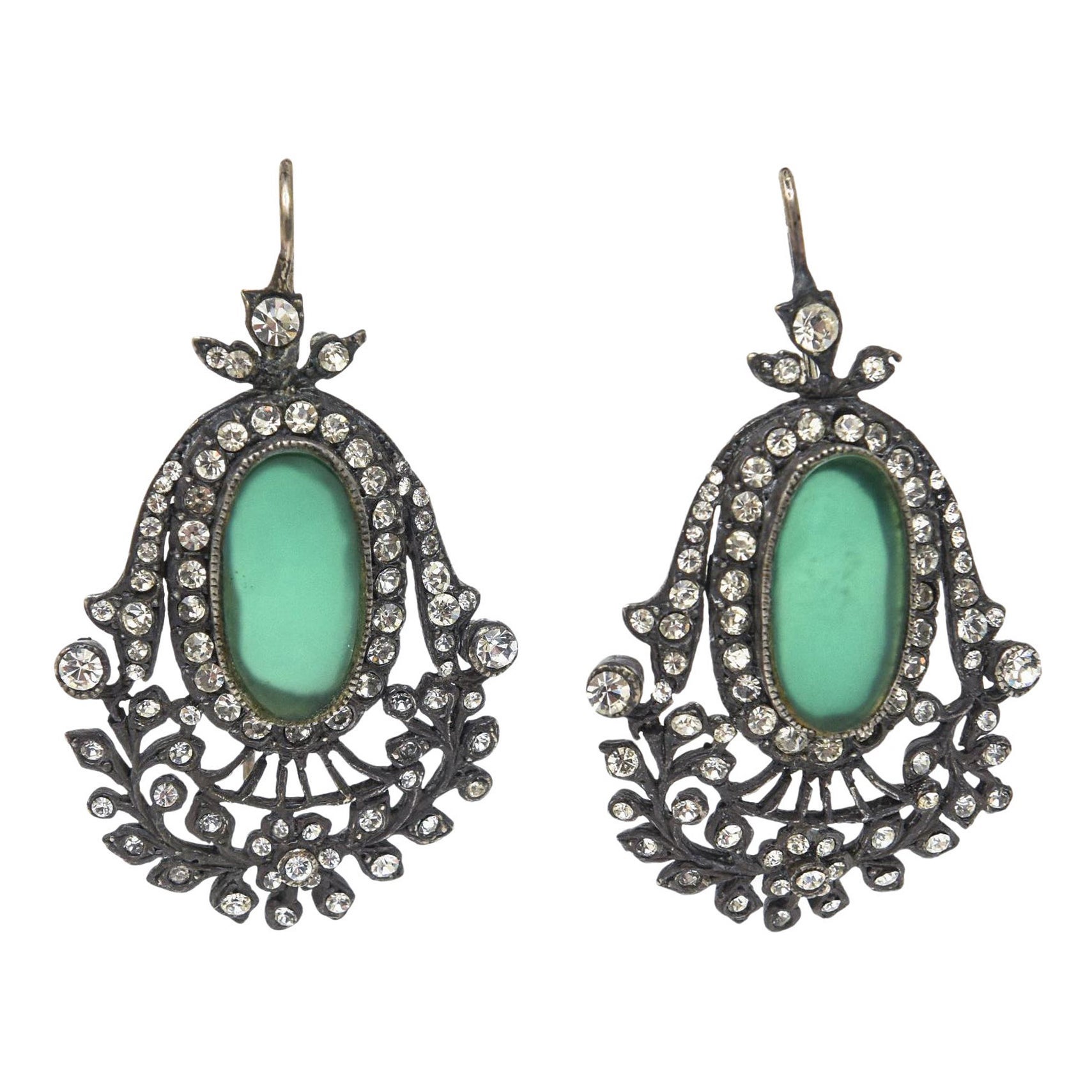 Tschechische Ohrringe mit Strass, Rhodium, Silber und grünem Glas durchbohrt im Angebot