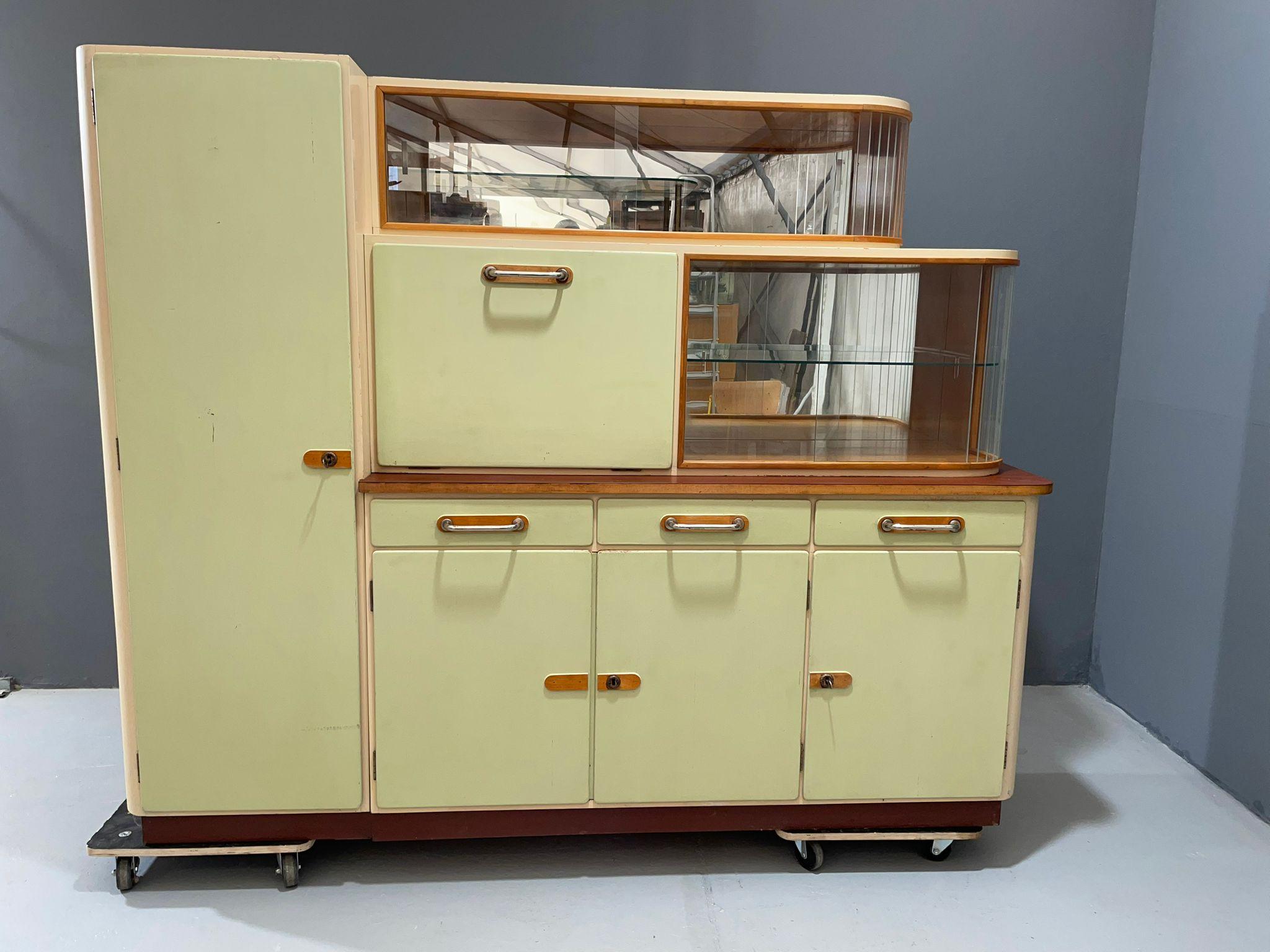 Vintage Czechoslovak Buffet Cabinet by Tatra Nábytok – 1960s Mid-Century For Sale 10