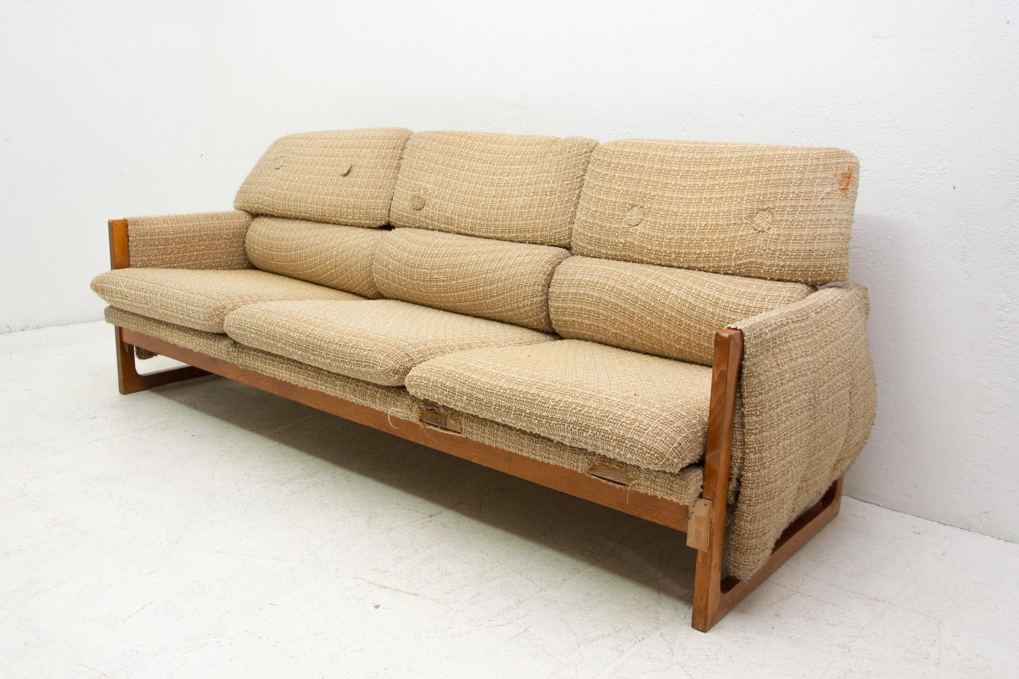 Vintage Czechoslovak Seating Group, 1980s In Good Condition In Prague 8, CZ