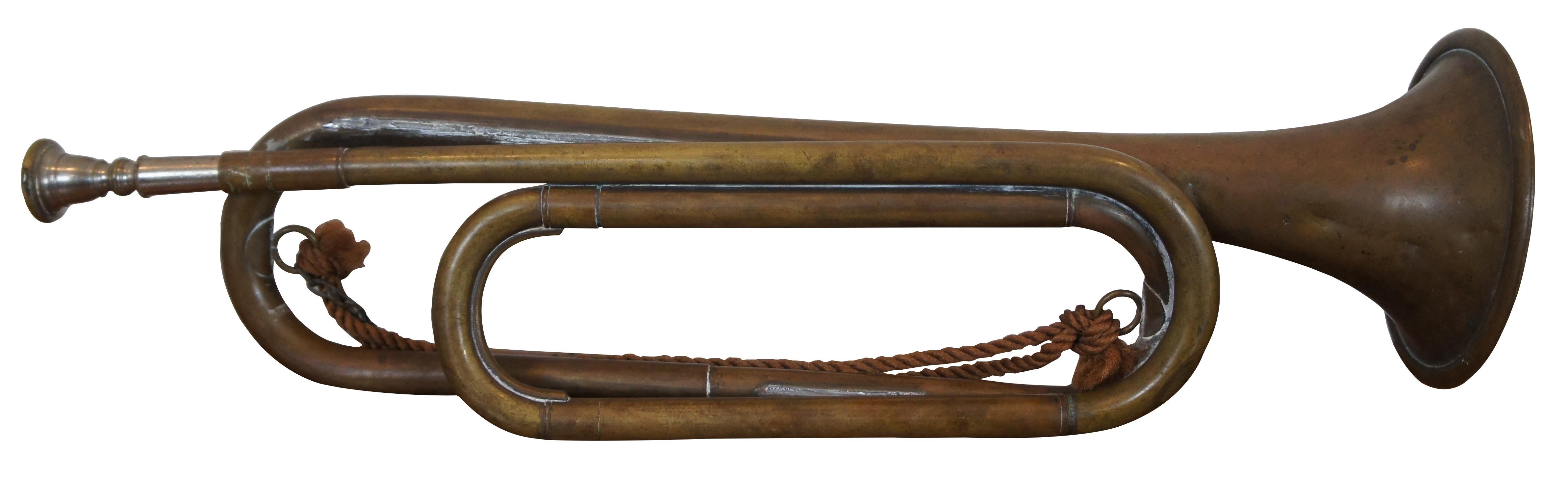 Bugle en laiton de style militaire / scout, fabriqué en Tchécoslovaquie. Mesure : 17