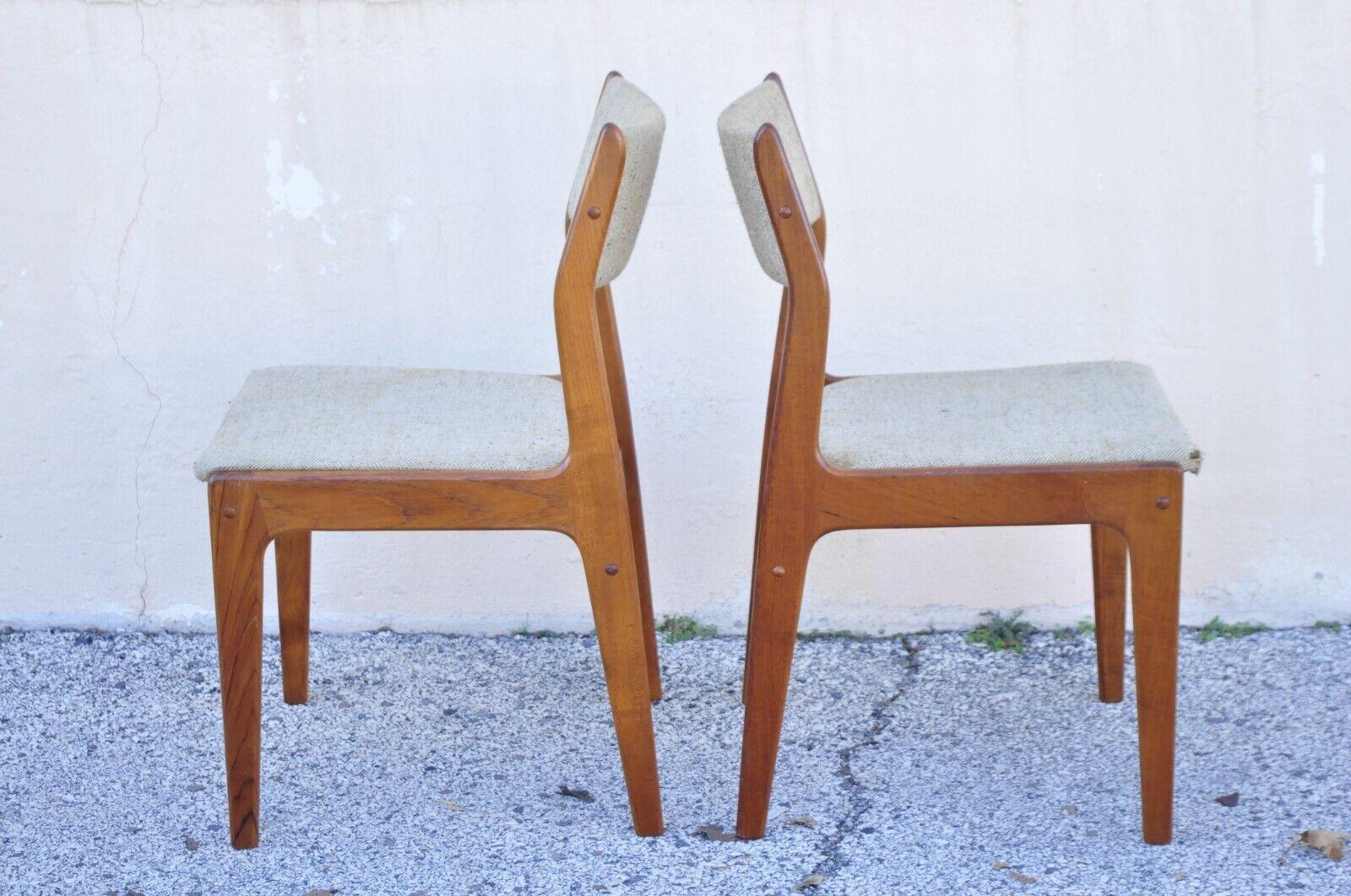 Vintage D-Scan Teak Wood Mid-Century Modern Danish Style Dining Chairs Set of 6 In Good Condition In Philadelphia, PA