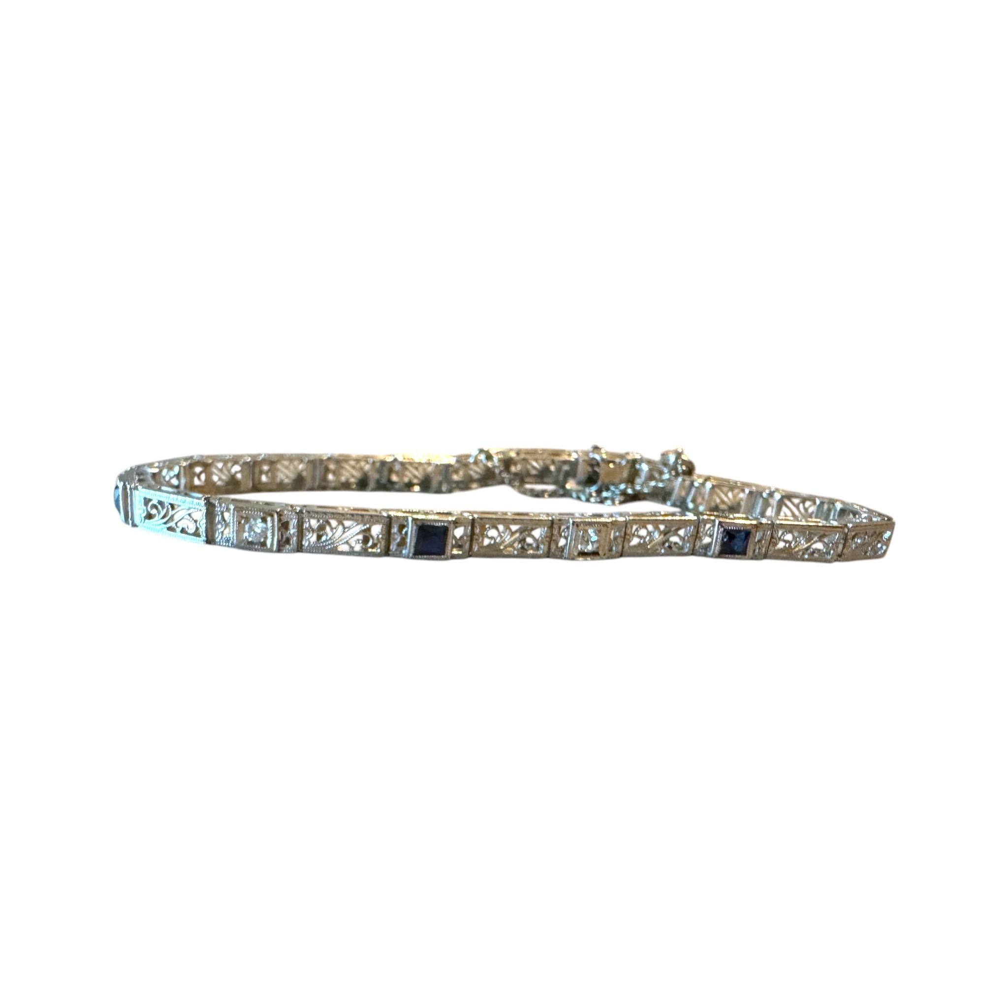 Vintage Dainty Art Deco Era Sapphire & Diamond Filigree Bracelet In Good Condition For Sale In Montgomery, AL