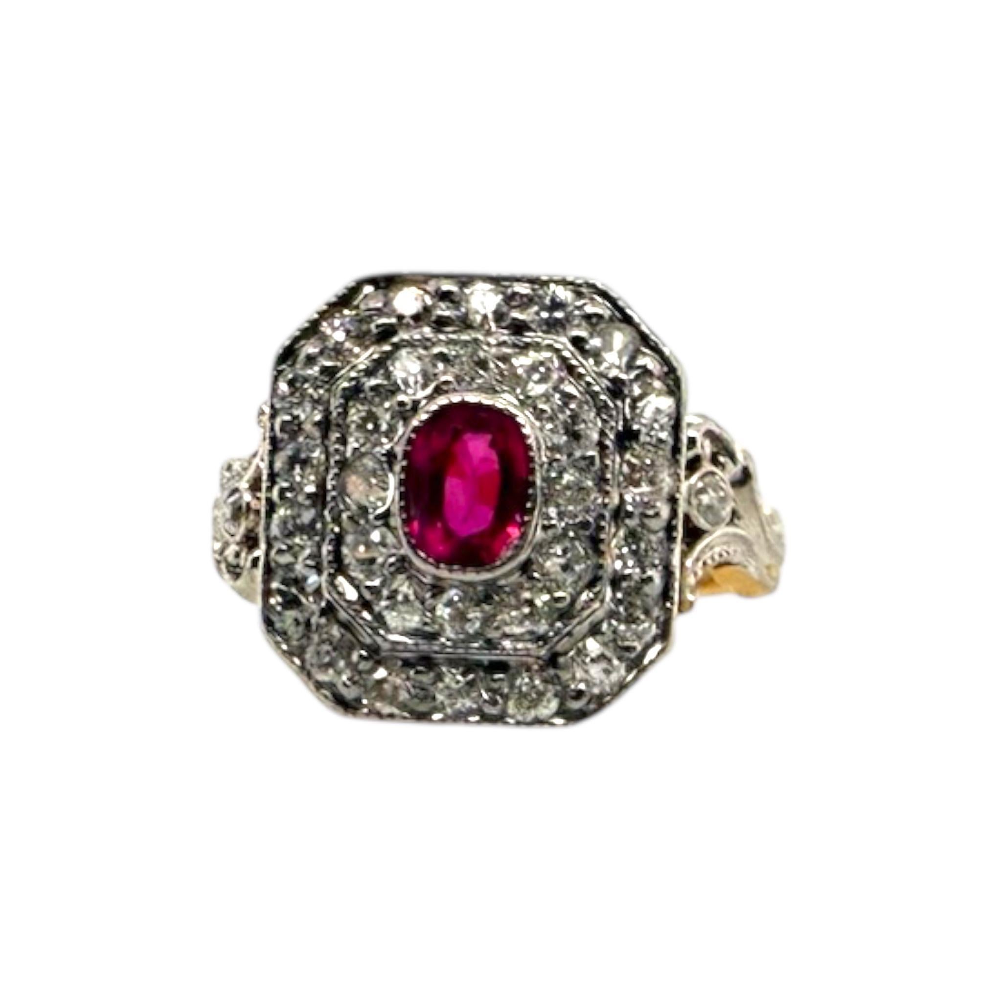 Donna Anello da mignolo in rubino e diamanti vintage in vendita