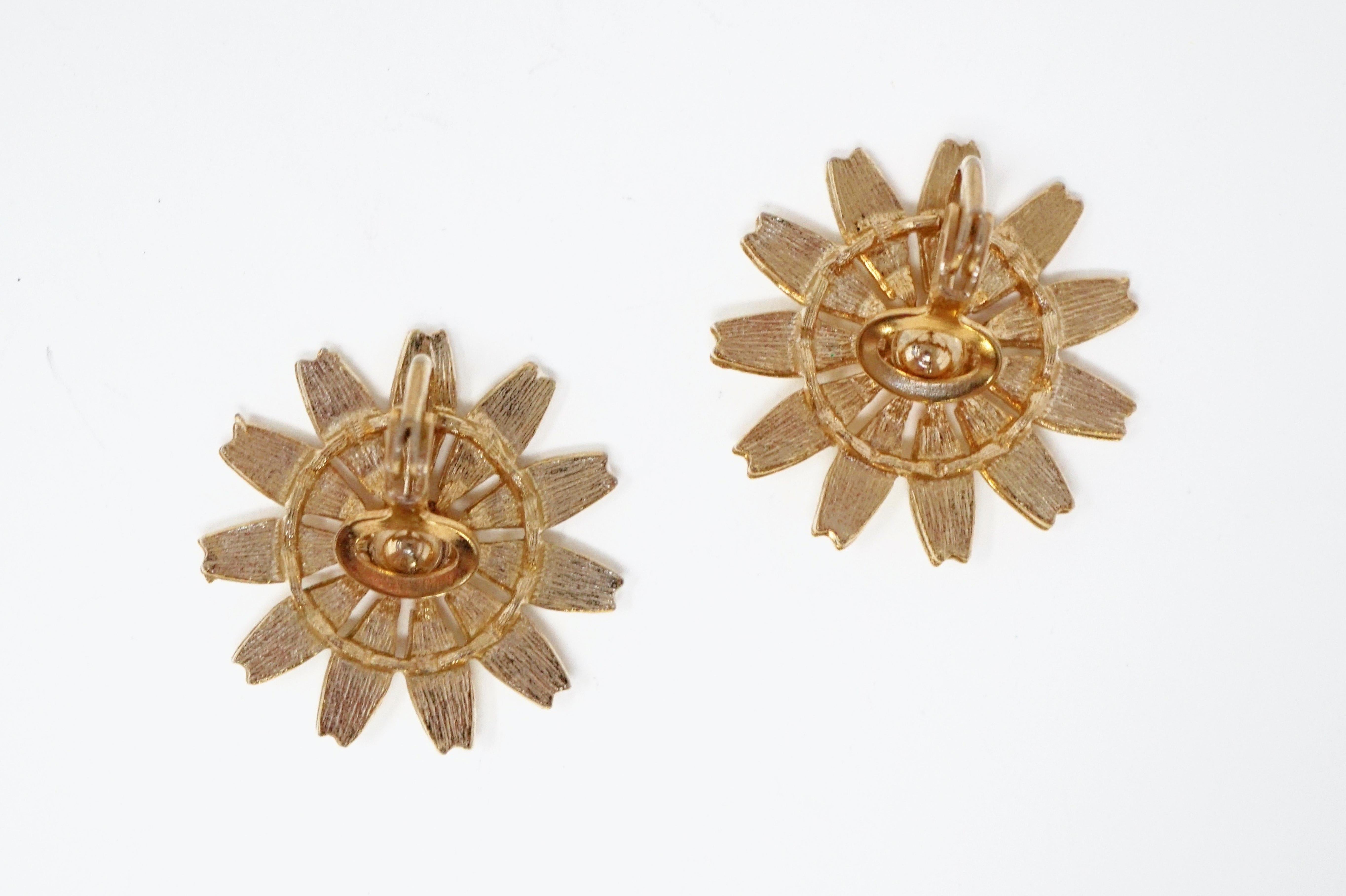Vintage Daisy Flower Enamel Clip-On Earrings 2