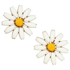 Vintage Daisy Flower Enamel Clip-On Earrings