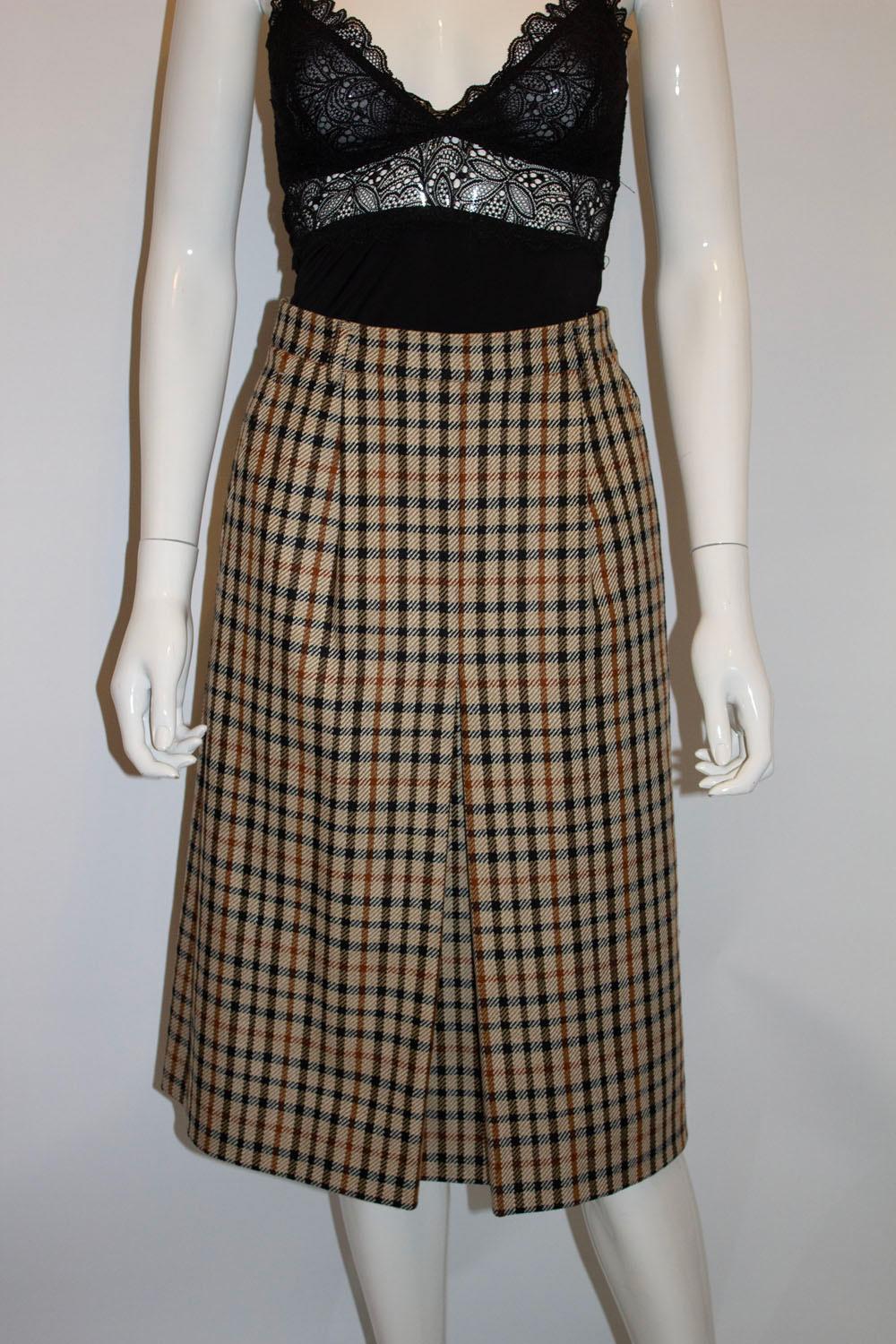 Vintage Daks 1970s  Check Wool  Skirt For Sale 5