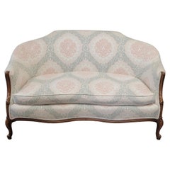 Loveseat français vintage en damas avec coussin en duvet et tissu d'ameublement Blush/Sage