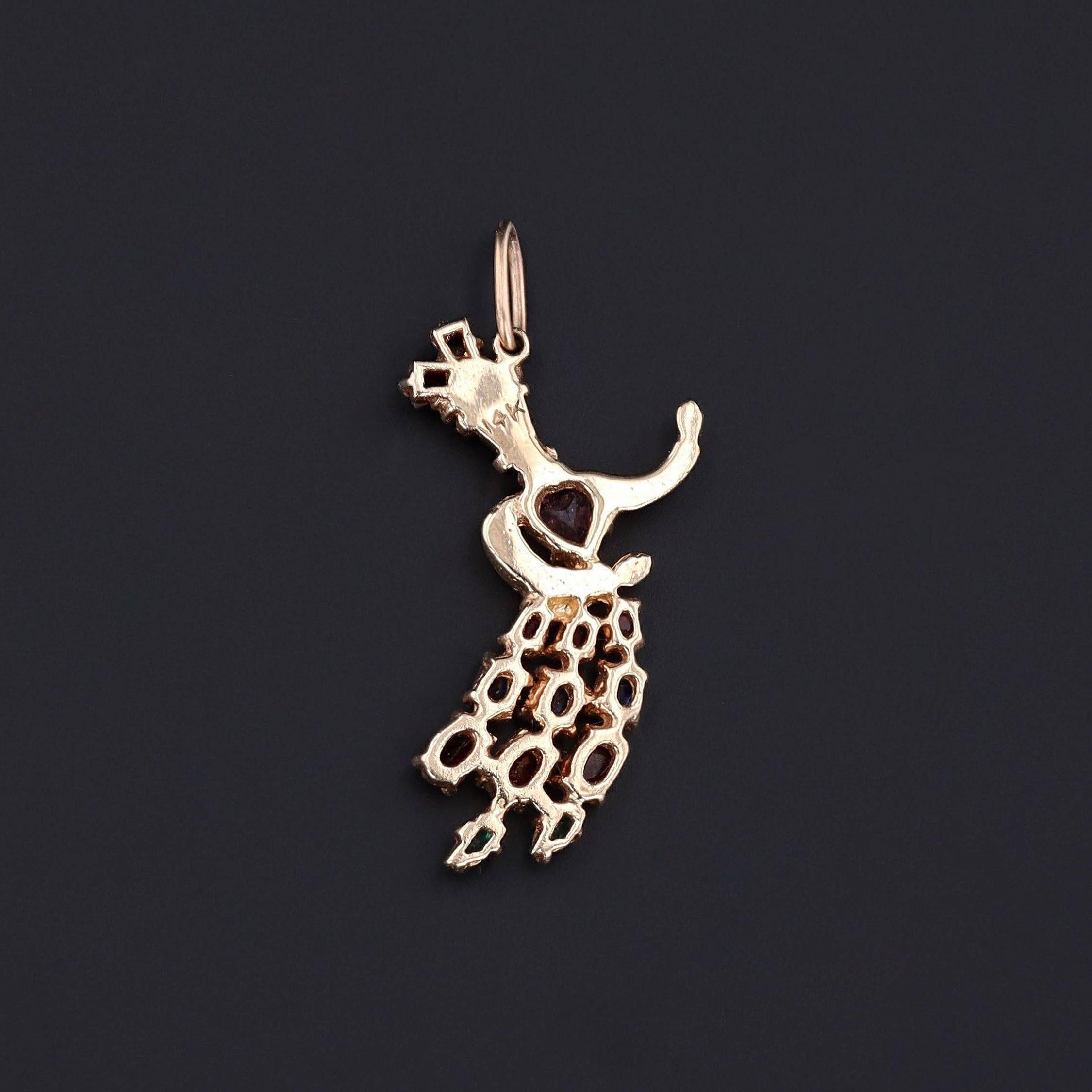 Contemporaneo Ciondolo a forma di ballerina vintage in oro 14k in vendita