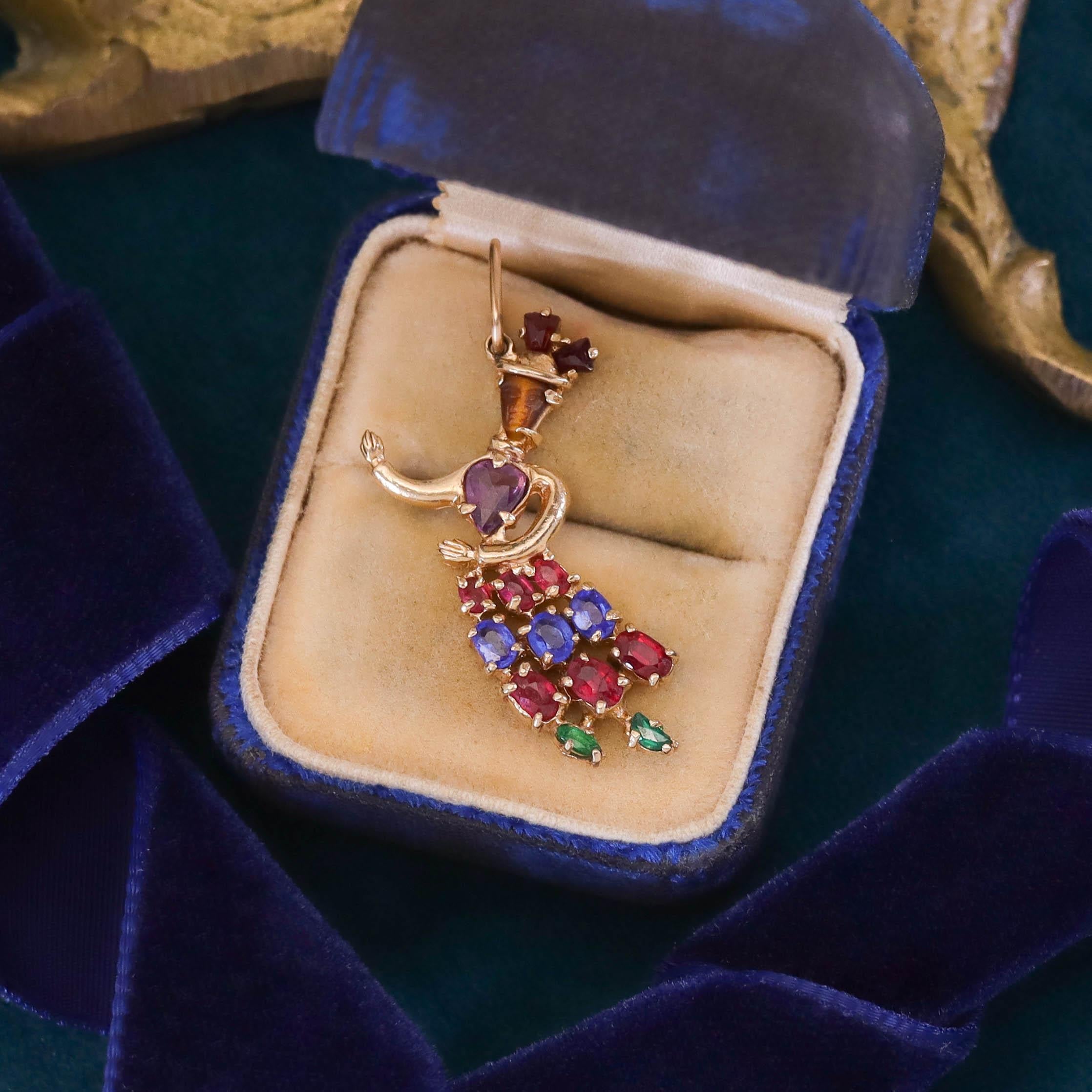 Donna Ciondolo a forma di ballerina vintage in oro 14k in vendita