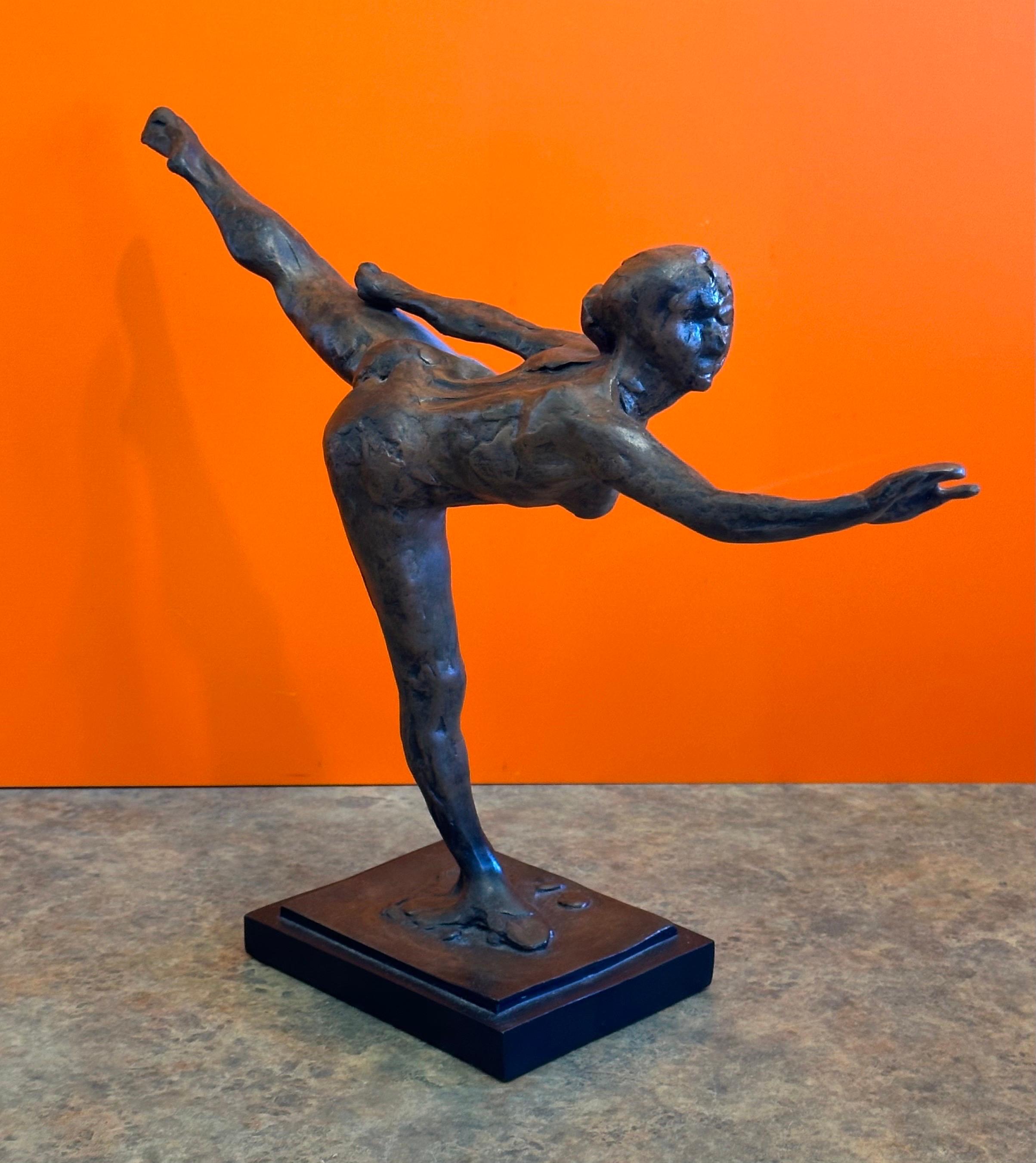 Vintage-Kunstskulptur „Dancer“ aus Harz von Edgar Degas im Zustand „Gut“ in San Diego, CA