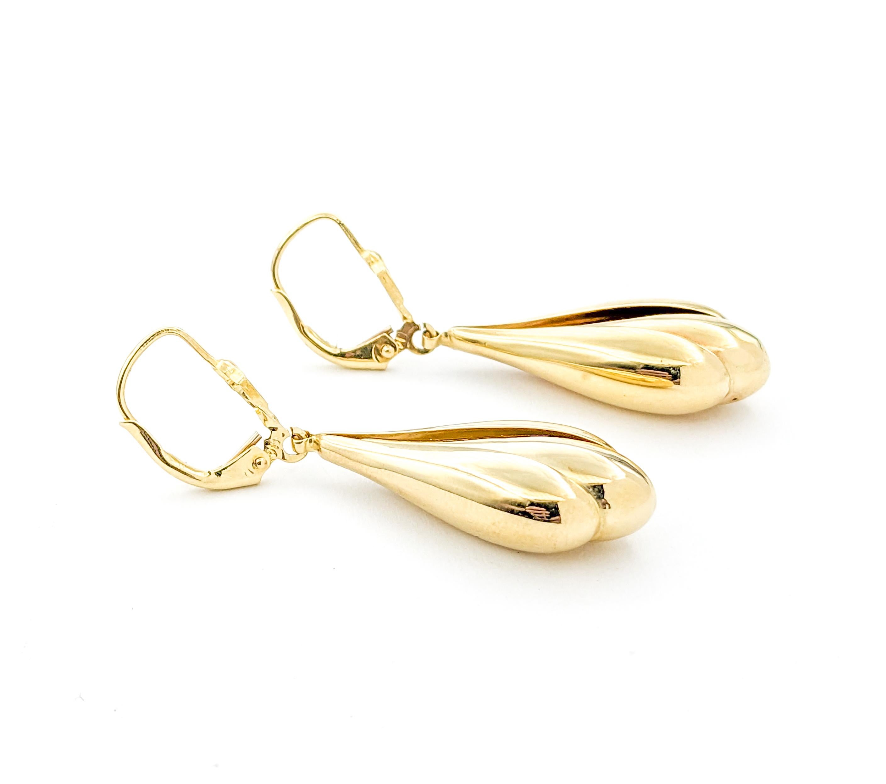 Women's Vintage Dangle Earrings In Yellow Gold For Sale