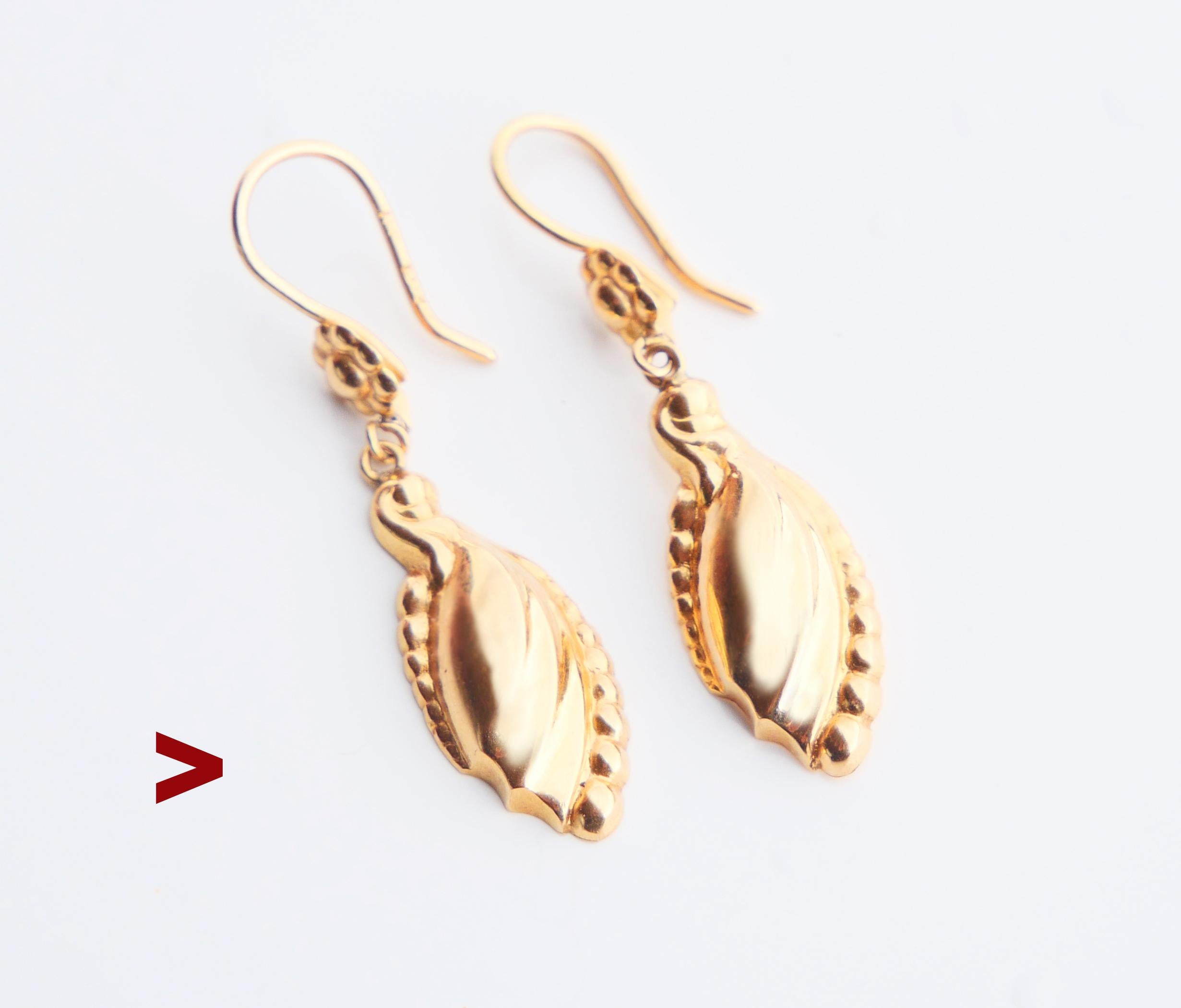 Women's Vintage Dangle Earrings solid 18K Gold / 2.78gr For Sale