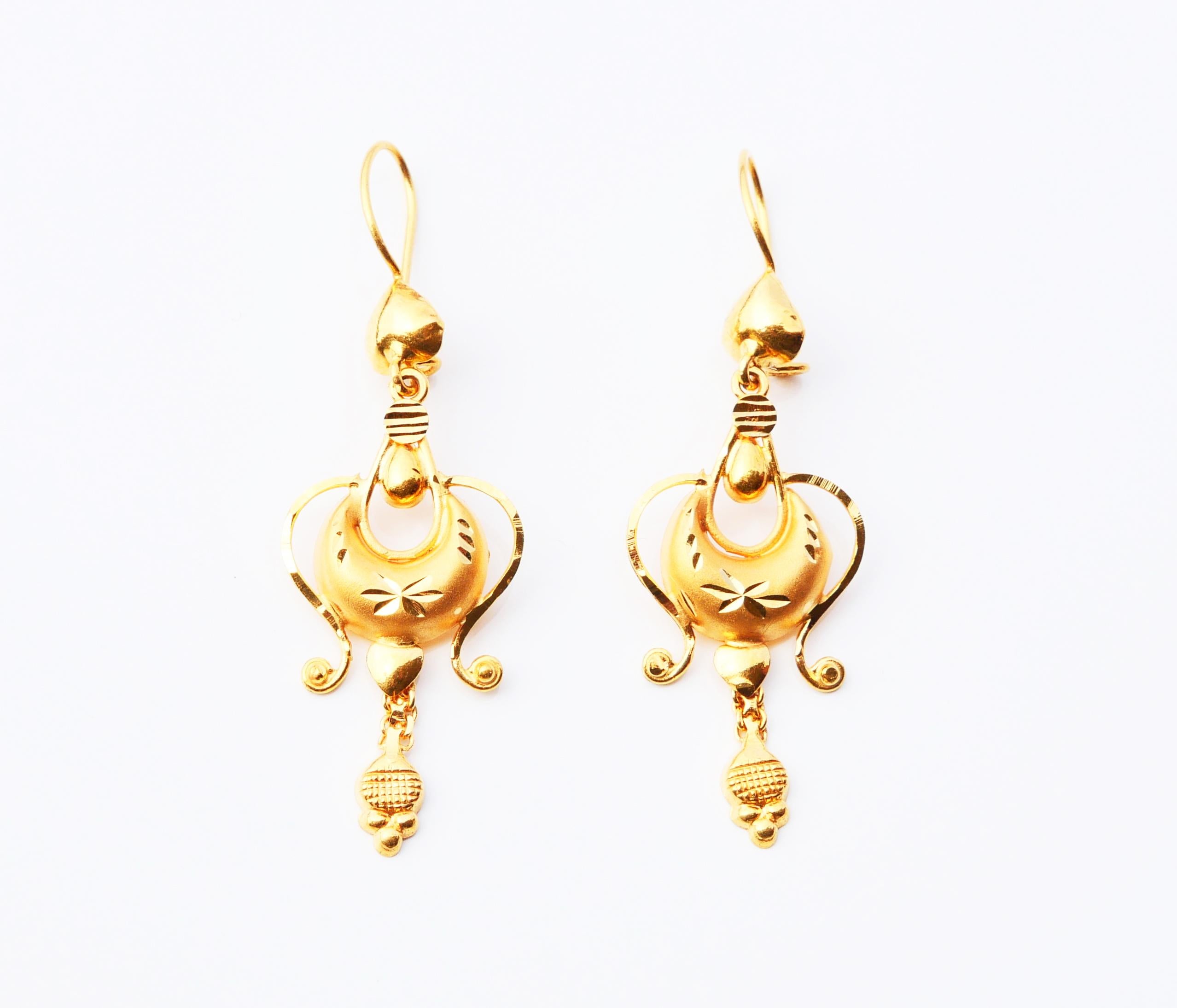 Retro Vintage Dangle Earrings solid 21K Gold / 4.3 gr. For Sale