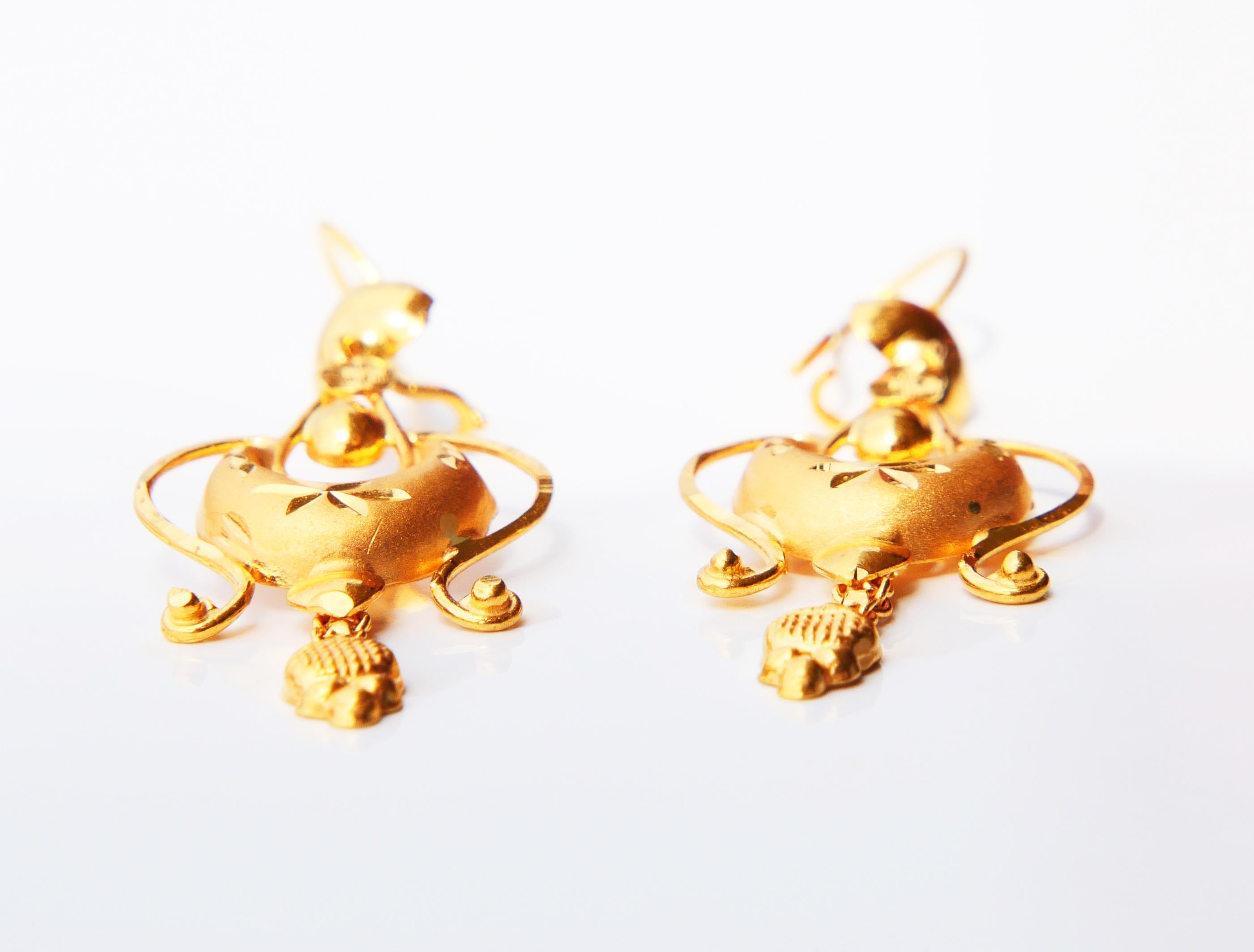 Vintage Dangle Earrings solid 21K Gold / 4.3 gr. For Sale 5