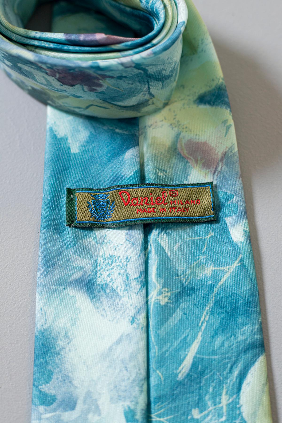 Blue Vintage Daniel Milano 100% silk tie in pastel colors  For Sale