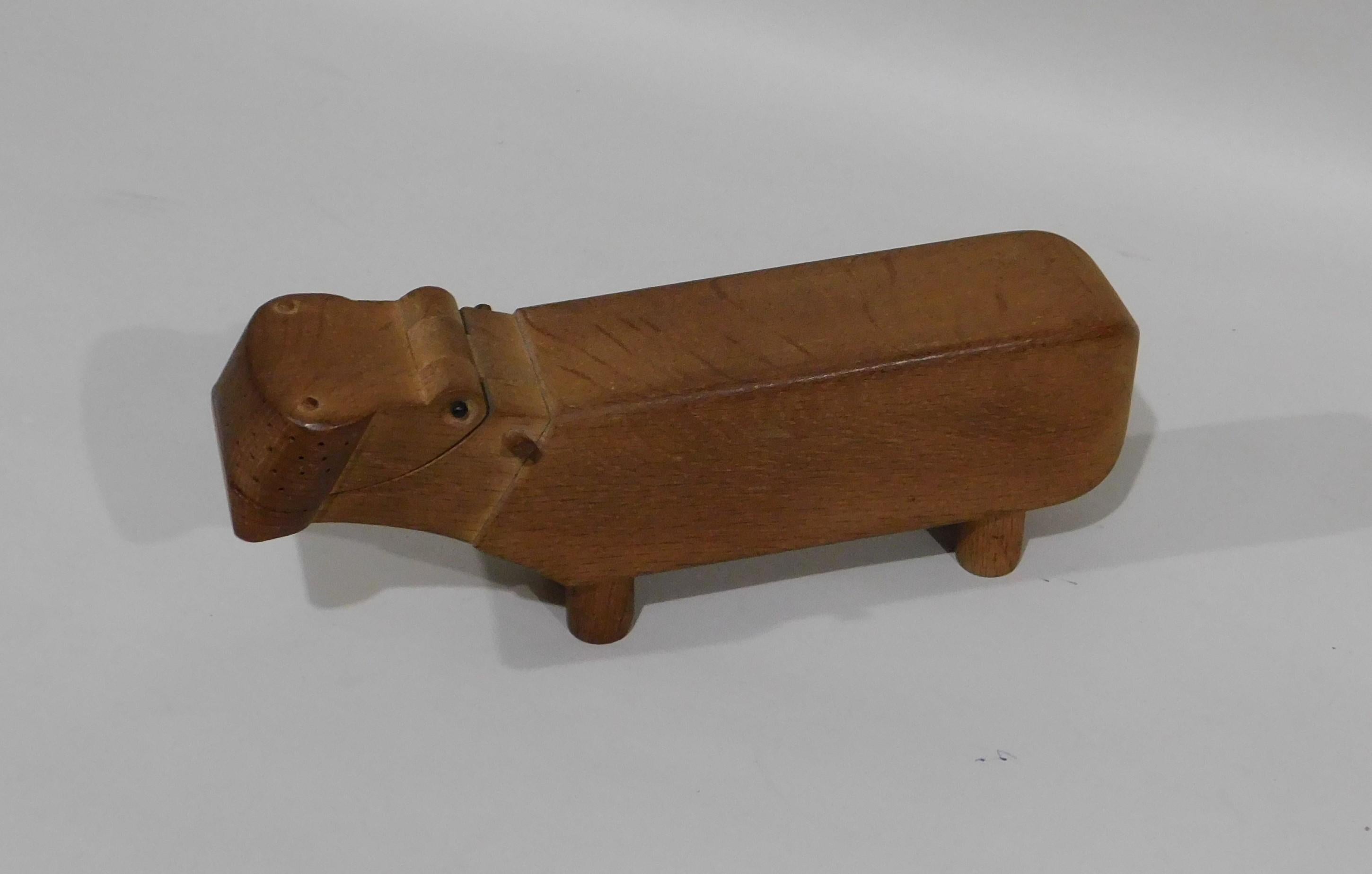 Vintage Danish 1950s Kay Bojesen Hippo Wooden Oak Desk Pencil Holder Figurine In Good Condition For Sale In Hamilton, Ontario
