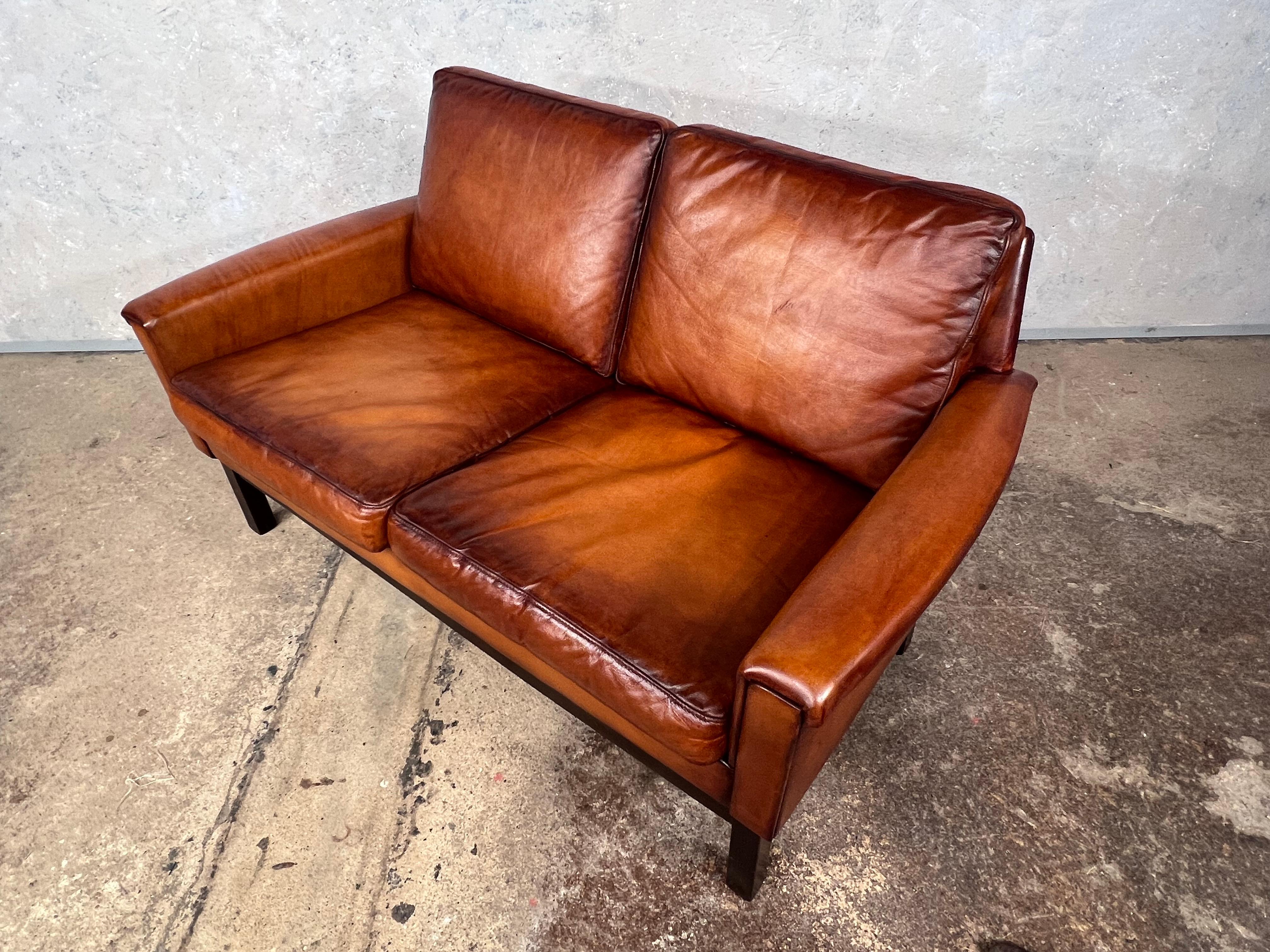 Vintage Danish 70s Mid-Century Light Tan Two Seater Leather Sofa #547 For Sale 2