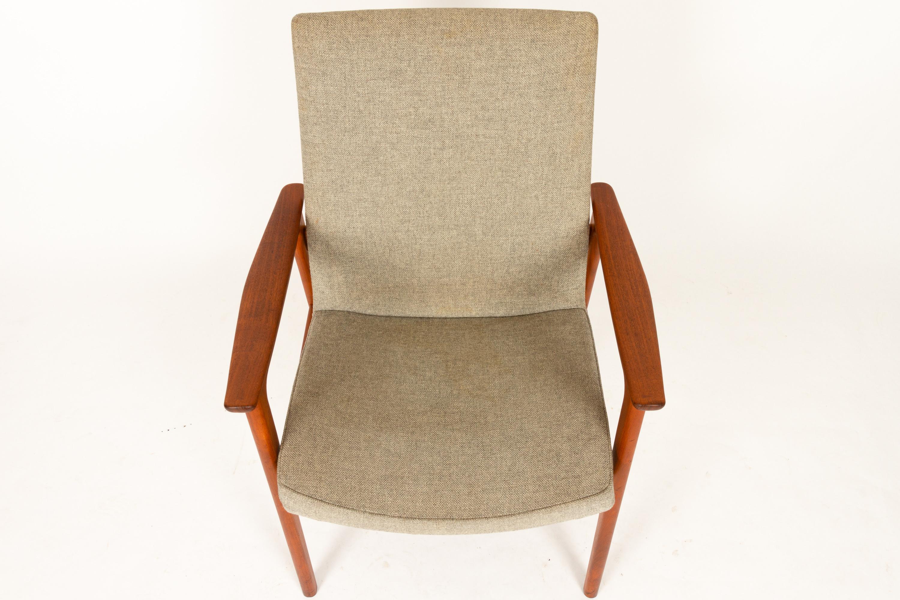 Vintage Danish Armchair in Teak and Wool by Erik Kierkegaard for Høng, 1960s 3