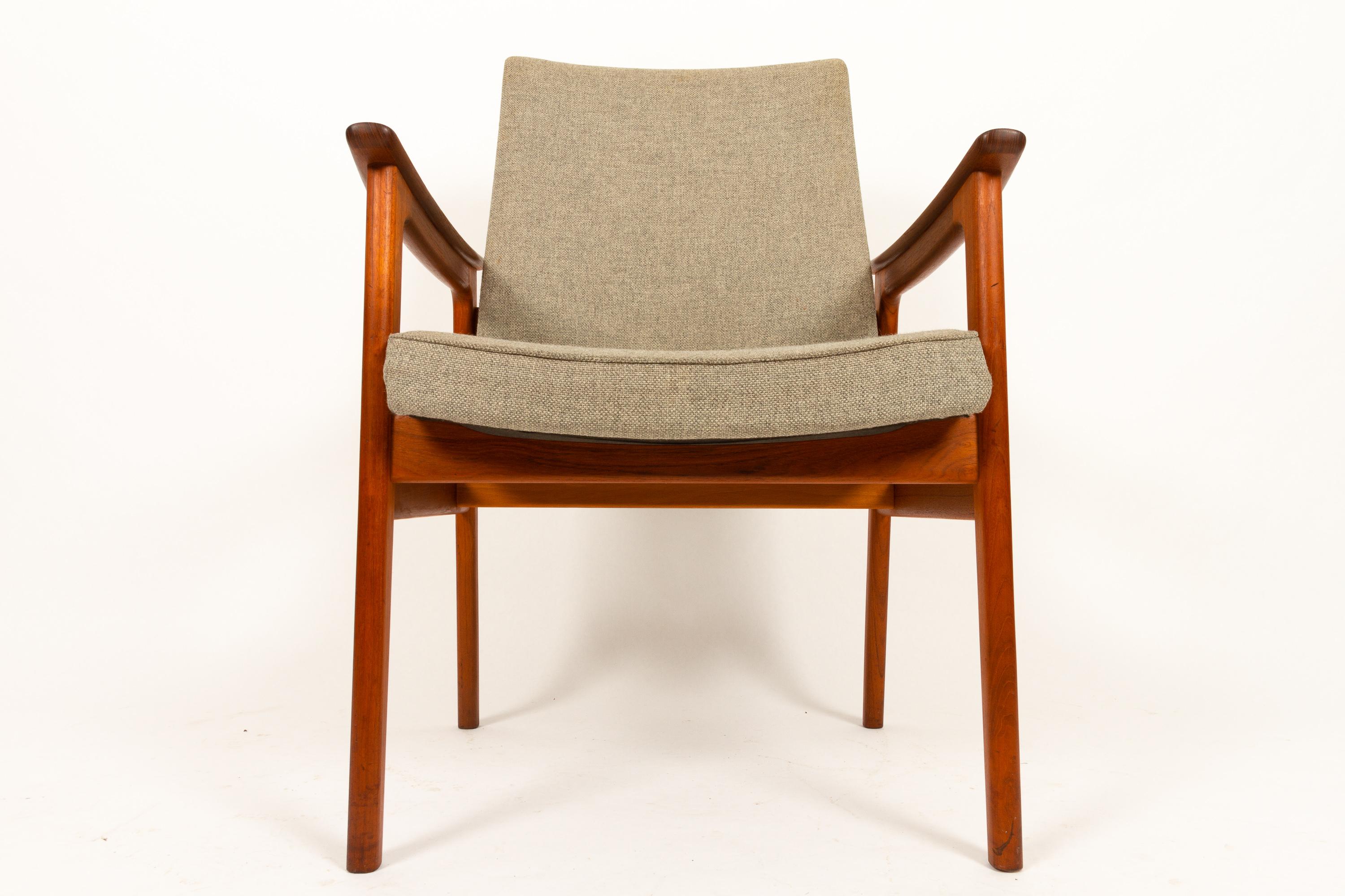 Vintage Danish Armchair in Teak and Wool by Erik Kierkegaard for Høng, 1960s 9