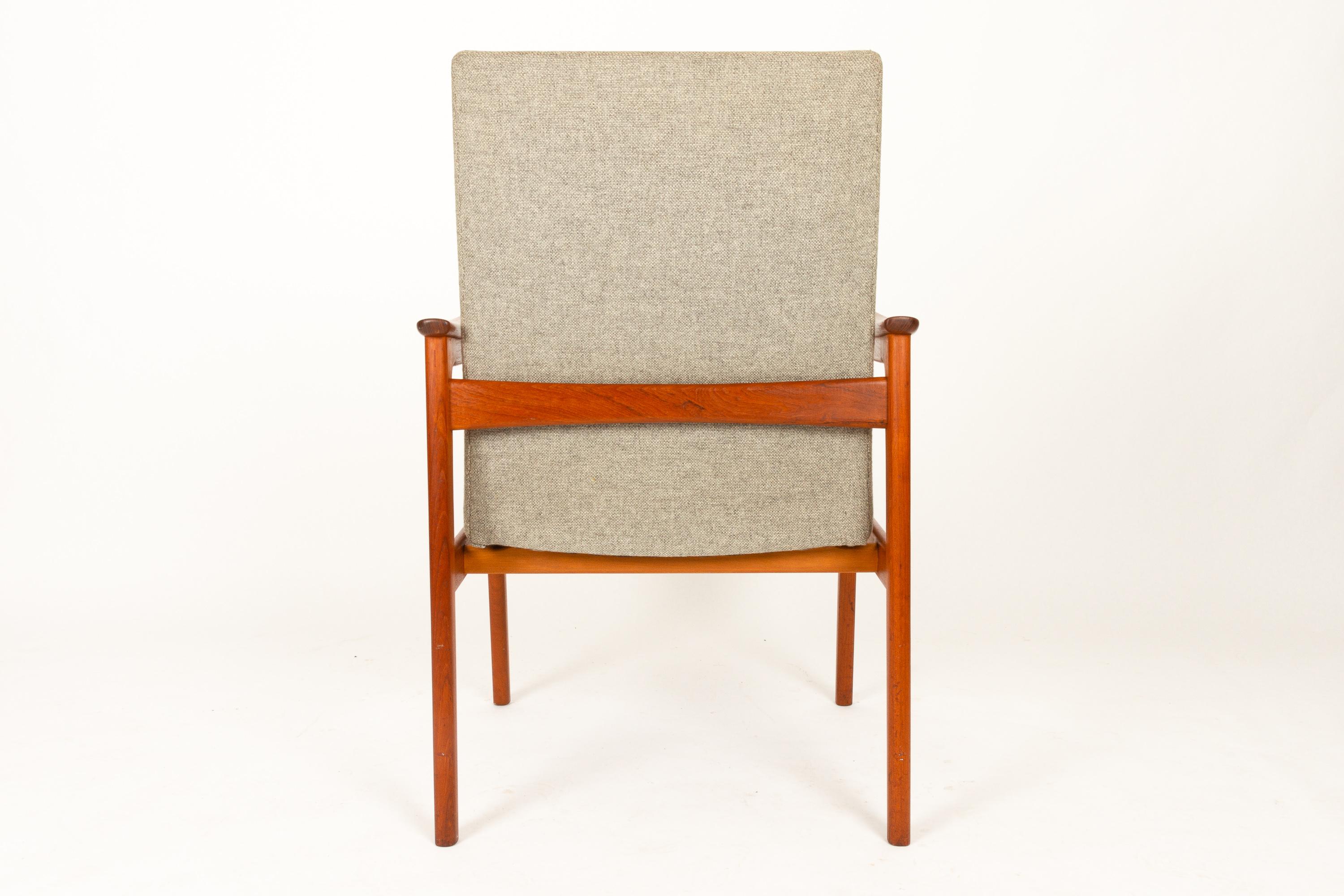 Vintage Danish Armchair in Teak and Wool by Erik Kierkegaard for Høng, 1960s In Good Condition In Asaa, DK