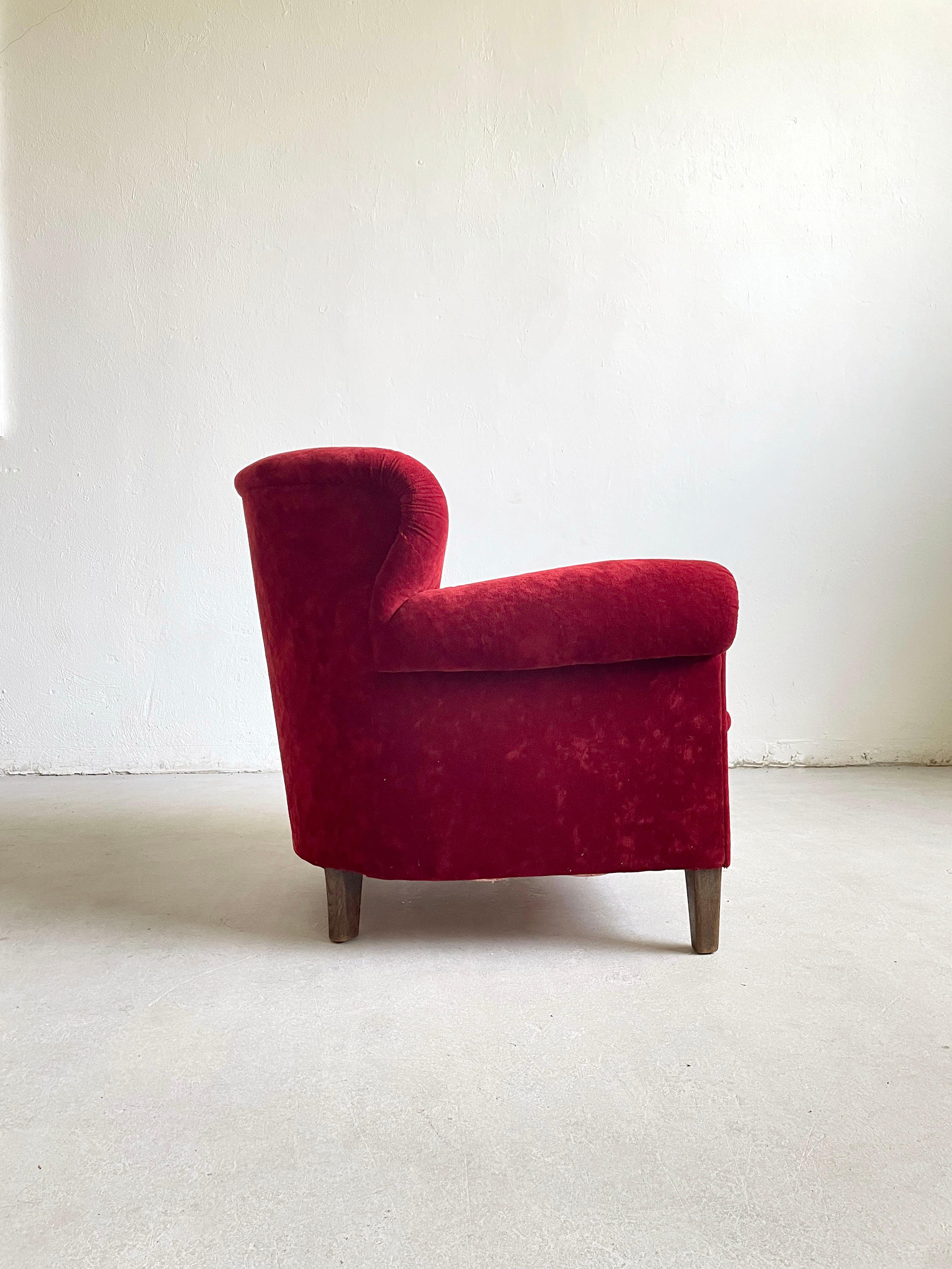 Hand-Crafted Vintage Danish Armchair in Velour, Great original condition, 1950's For Sale