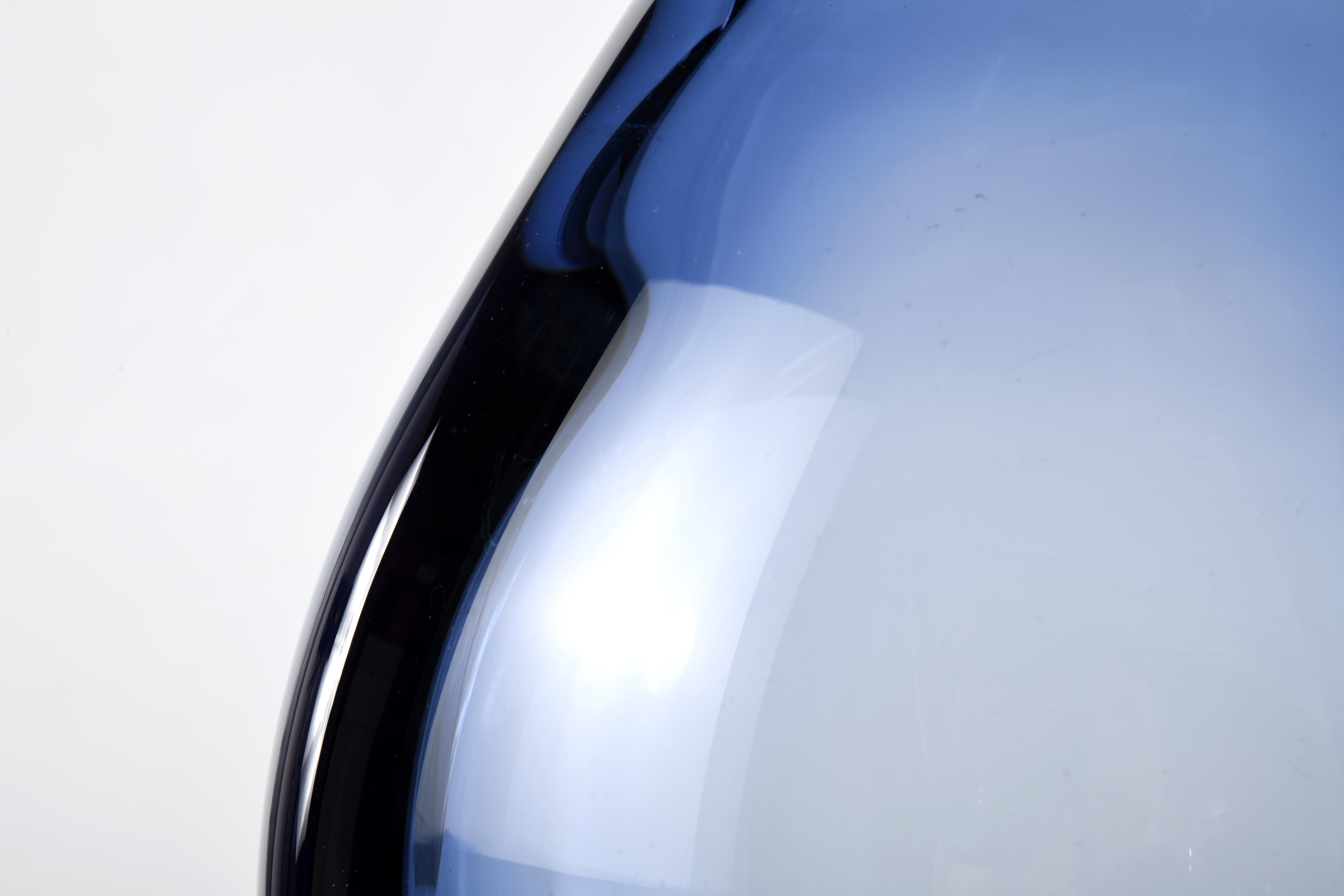 Vintage Danish Blue Glass Drop Vase by Per Lutken for Holmegaard en vente 4