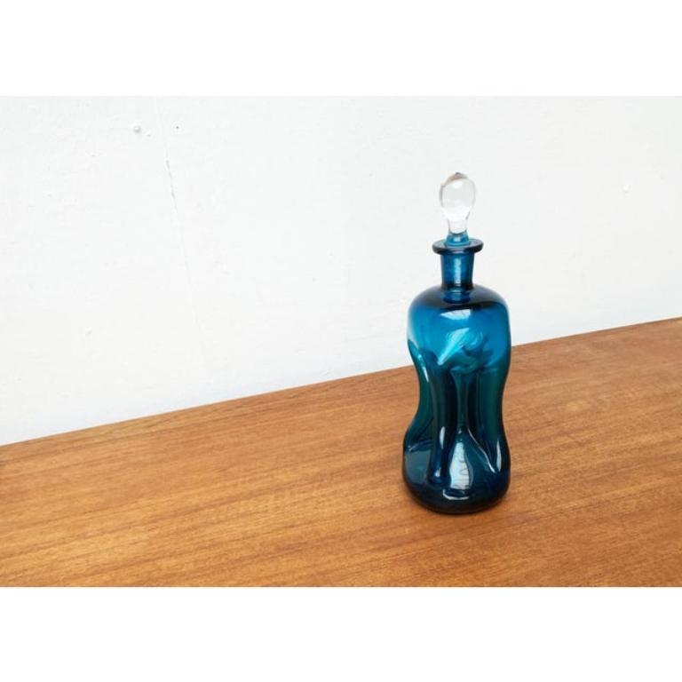 Bottiglia Kluk Kluk danese d'epoca in vetro blu di Holmegaard, anni '70 in vendita 5