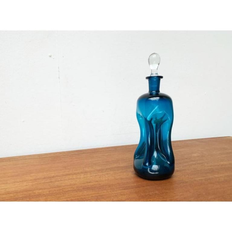 Bottiglia Kluk Kluk danese d'epoca in vetro blu di Holmegaard, anni '70 in vendita 3