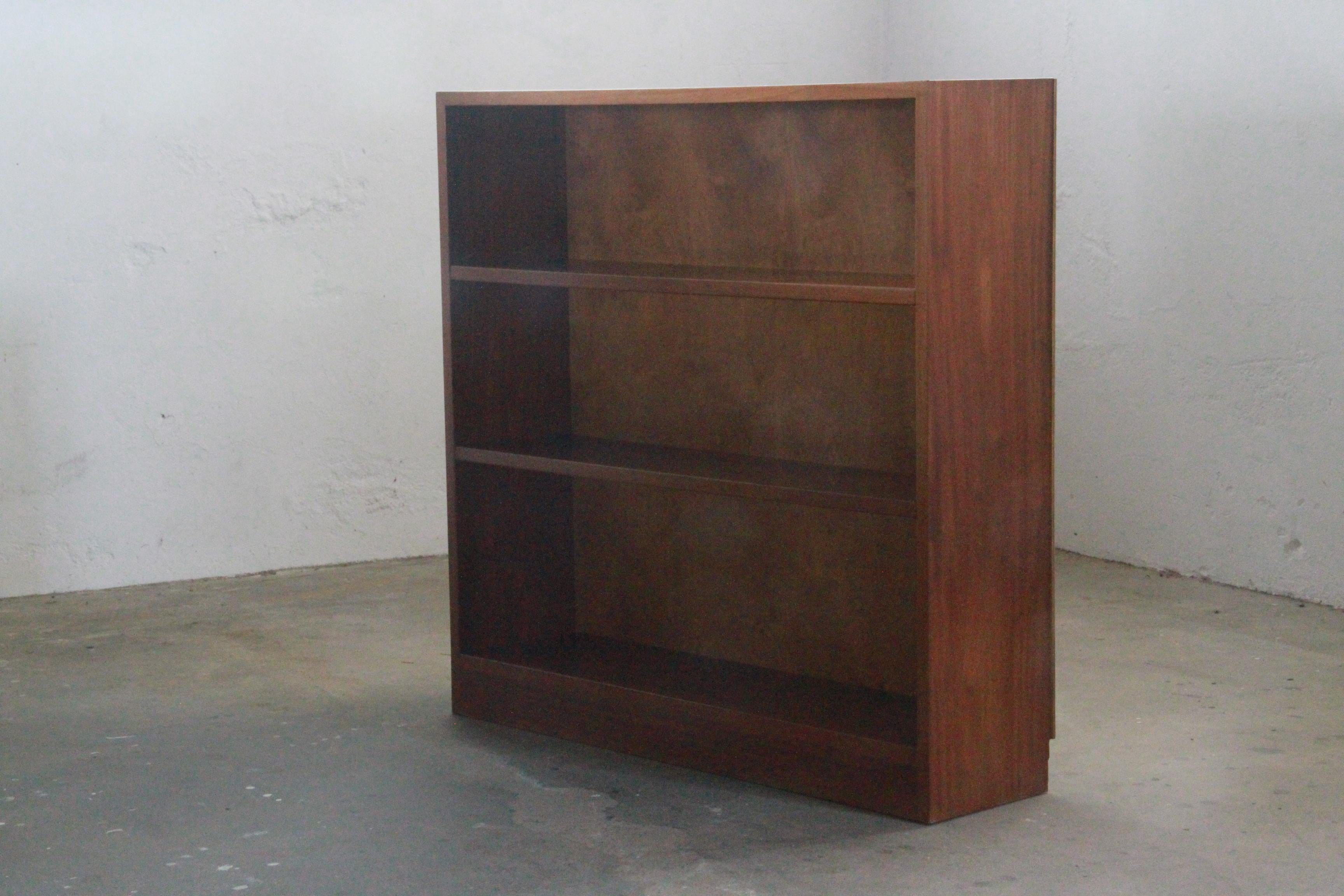 Vintage Danish Book Shelf Case In Good Condition In Store Heddinge, DK
