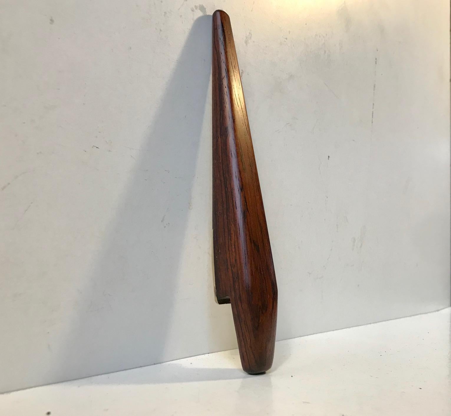 Vintage Danish Bottle Opener in Rosewood and Brass by Poul Knudsen, 1960s In Good Condition For Sale In Esbjerg, DK