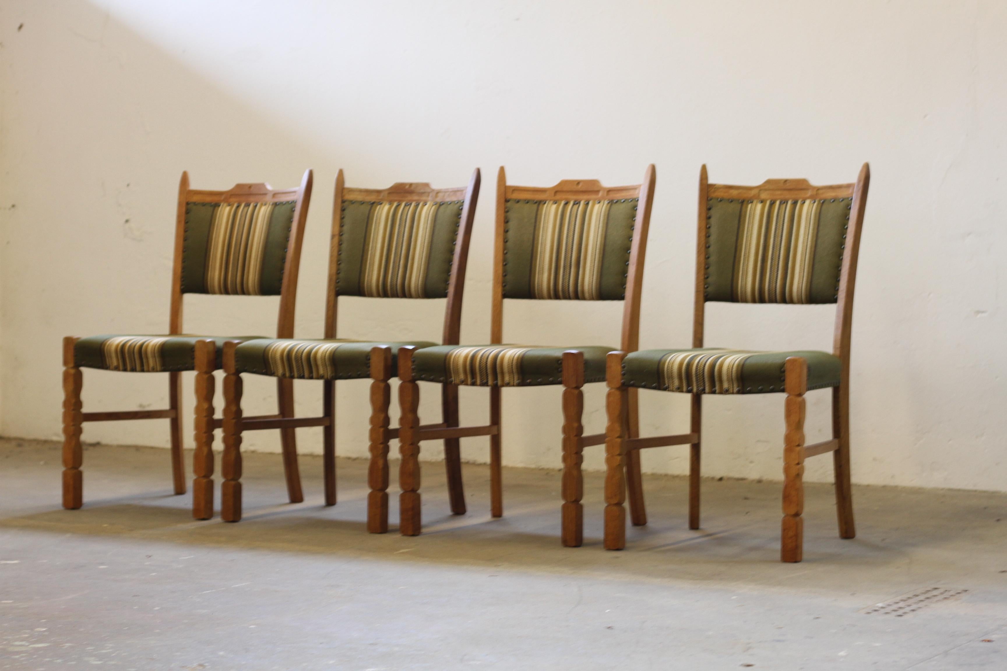 Brutalist Vintage Danish Brutalisme Oak Dining Chairs, style of Henning Kjærnulf For Sale