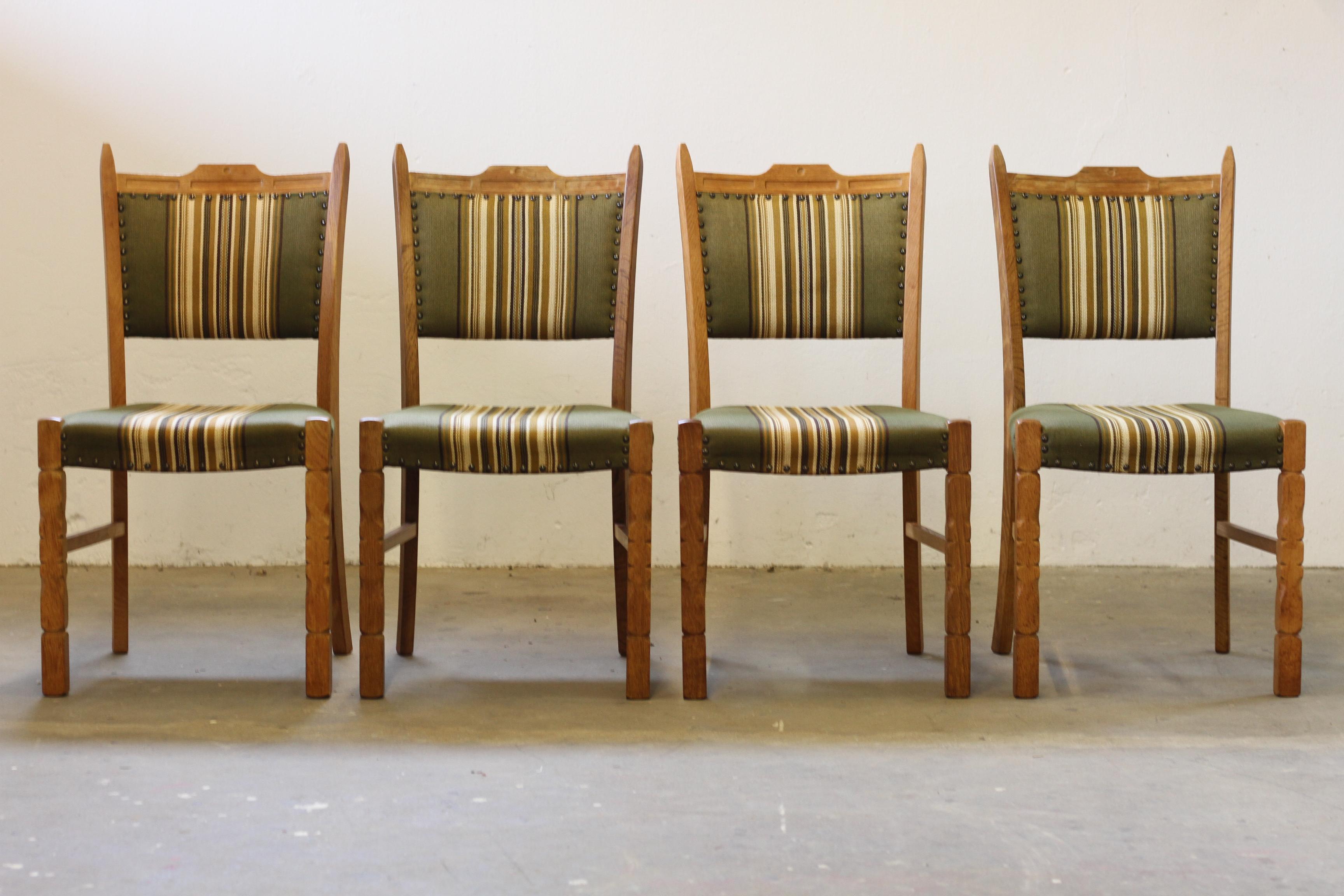 Vintage Danish Brutalisme Oak Dining Chairs, style of Henning Kjærnulf For Sale 3