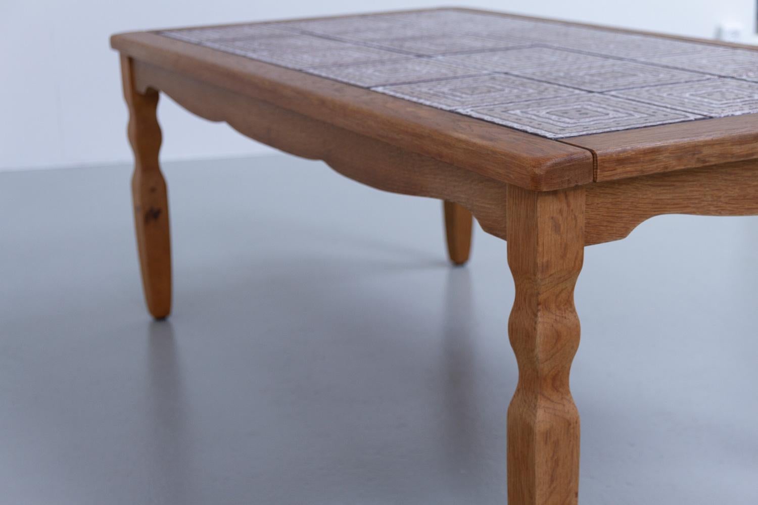 Vintage Danish Brutalist Coffee Table in Oak with Tiles, 1960s. In Good Condition For Sale In Asaa, DK