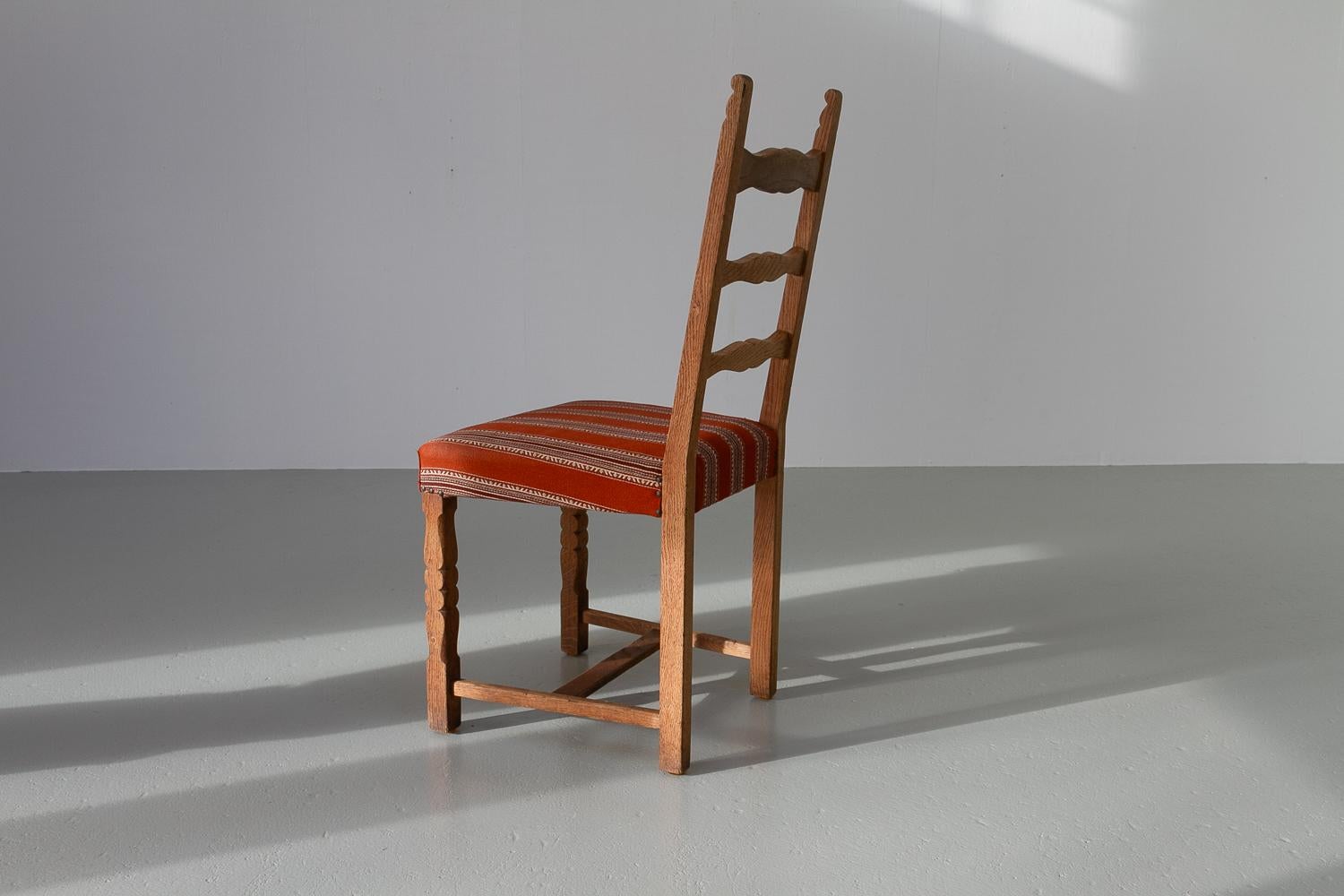 Vintage Danish Brutalist Ladder Back Oak Dining Chair, 1960s.  In Fair Condition For Sale In Asaa, DK