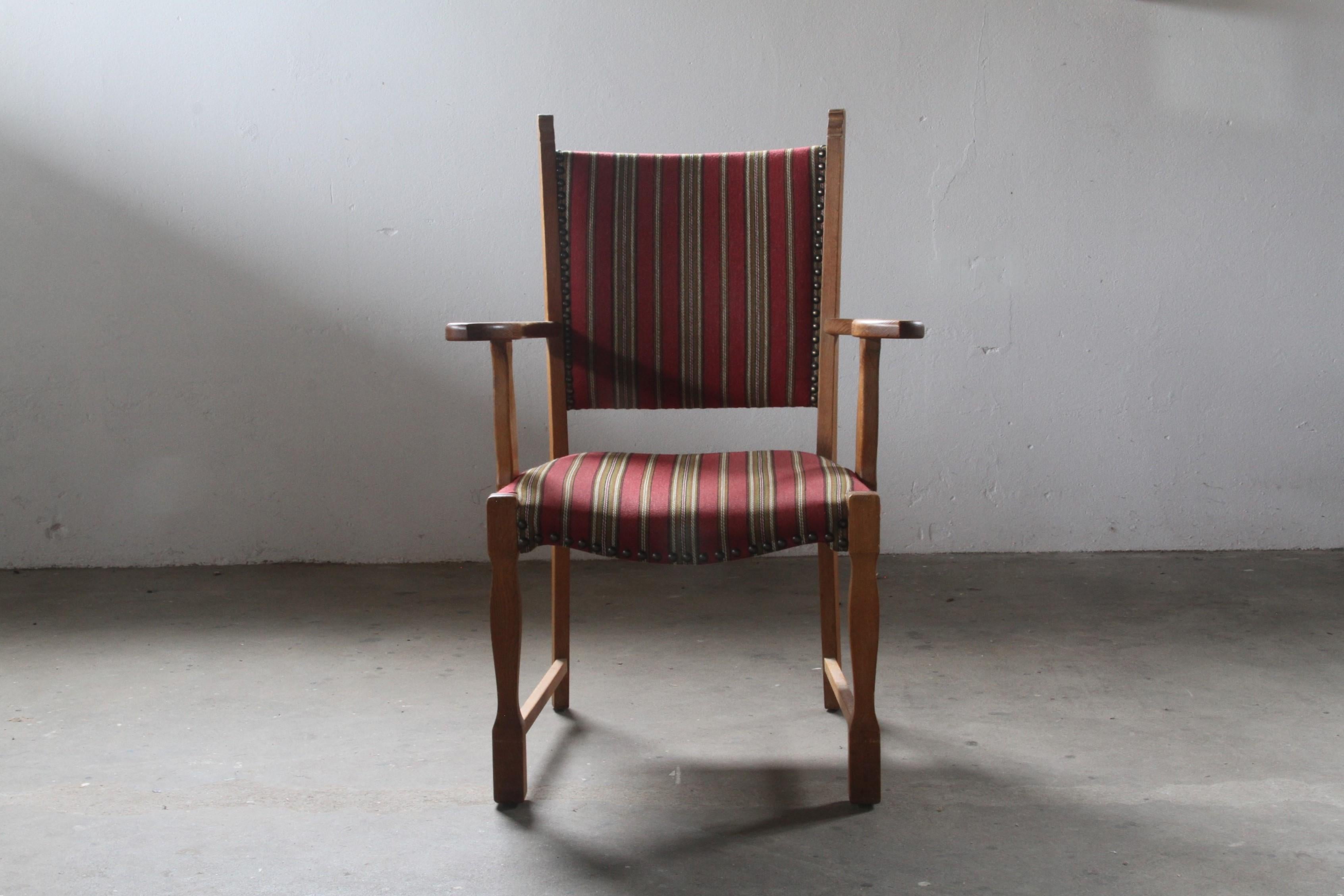 Tessuto Poltrona danese brutalista d'epoca in Oak, stile Henning Kjærnulf, anni '60 in vendita