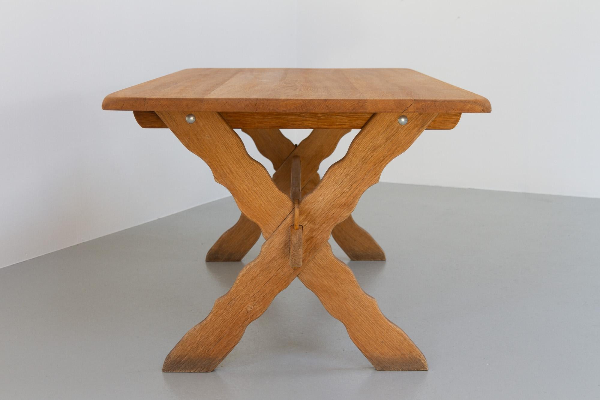 Vintage Danish Brutalist Oak Dining Table, 1960s. In Good Condition For Sale In Asaa, DK