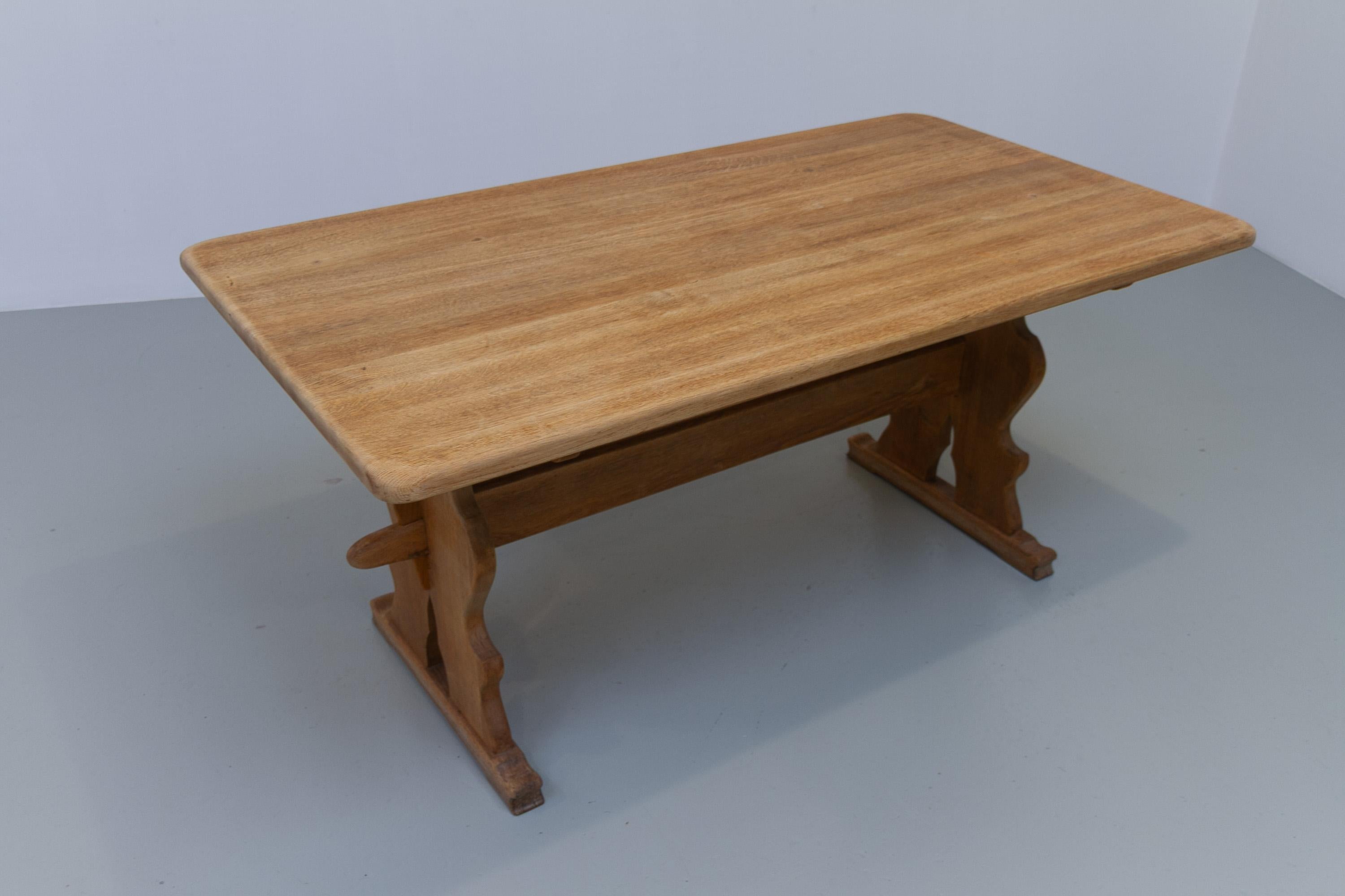 Vintage Danish Brutalist Oak Dining Table, 1960s. In Good Condition For Sale In Asaa, DK